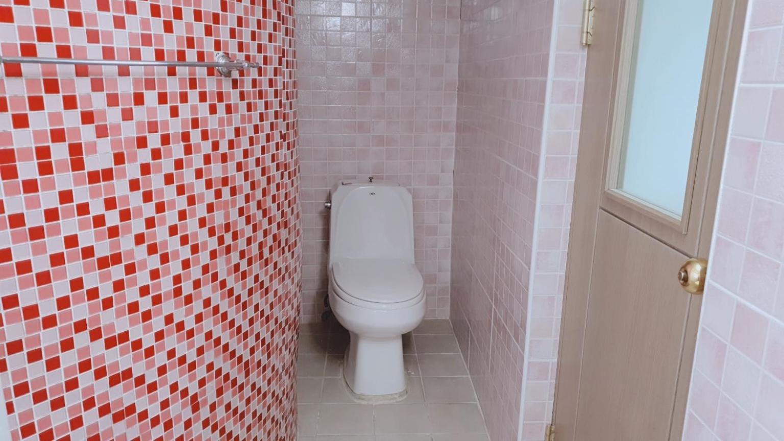 Single Room Bathroom
