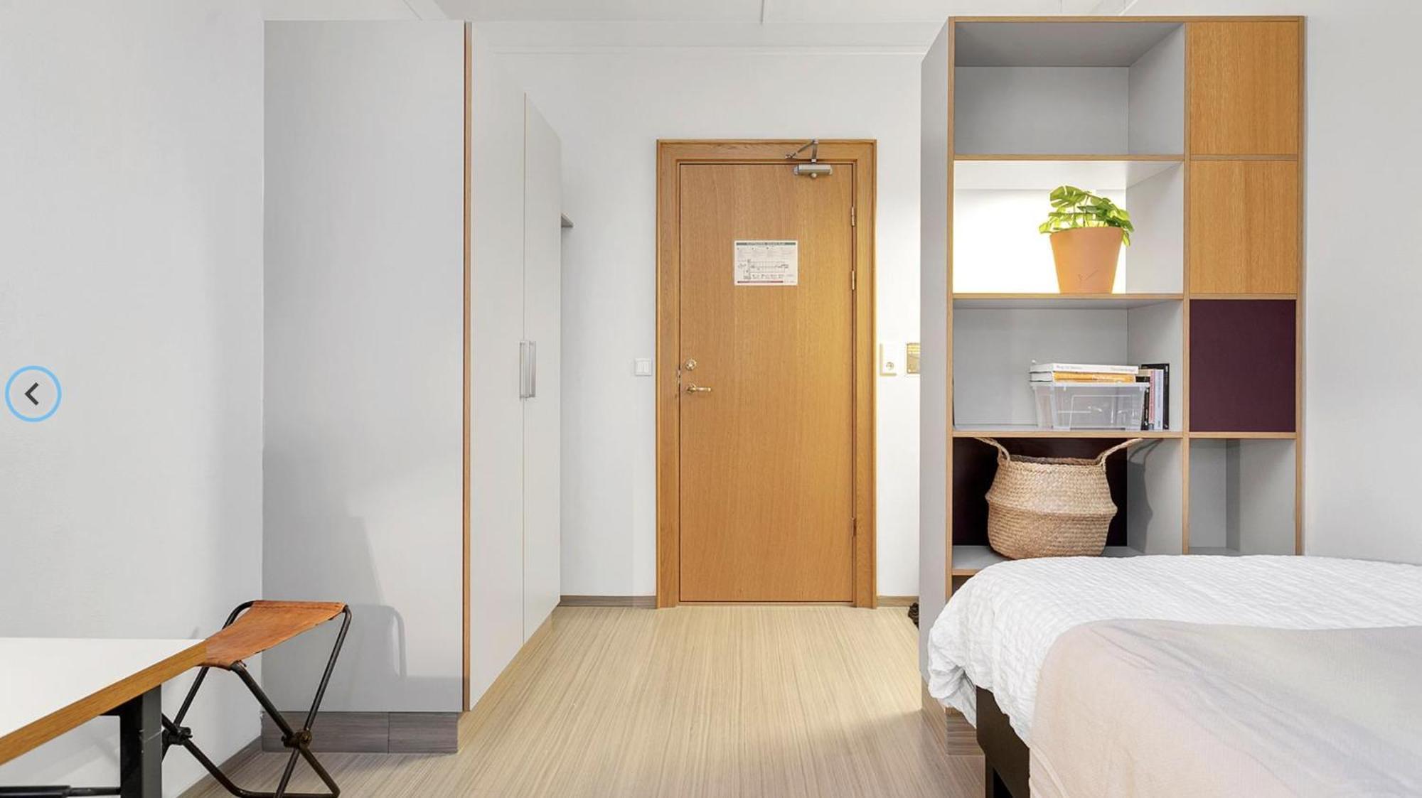 Single Room Shared Shower Toilet