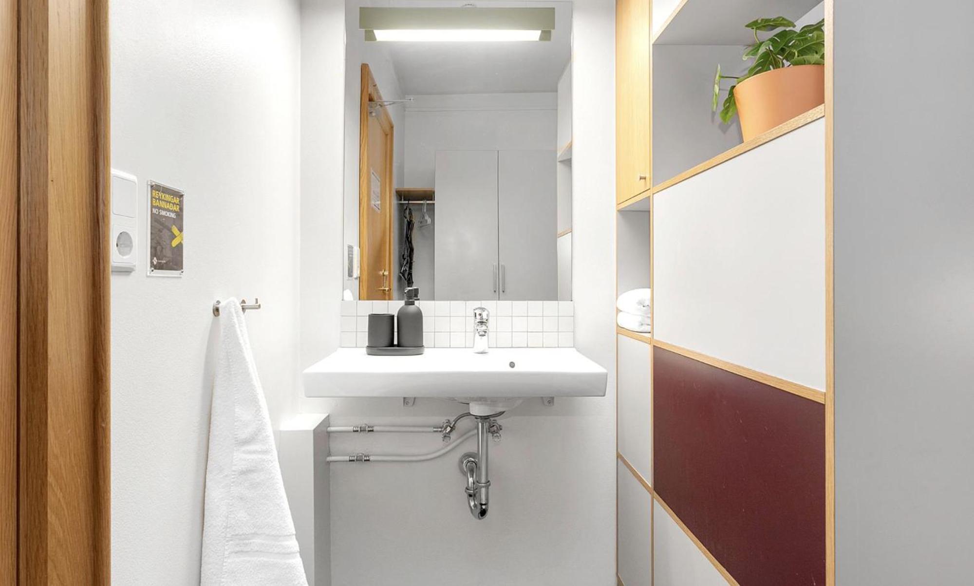 Single Room Shared Shower Toilet