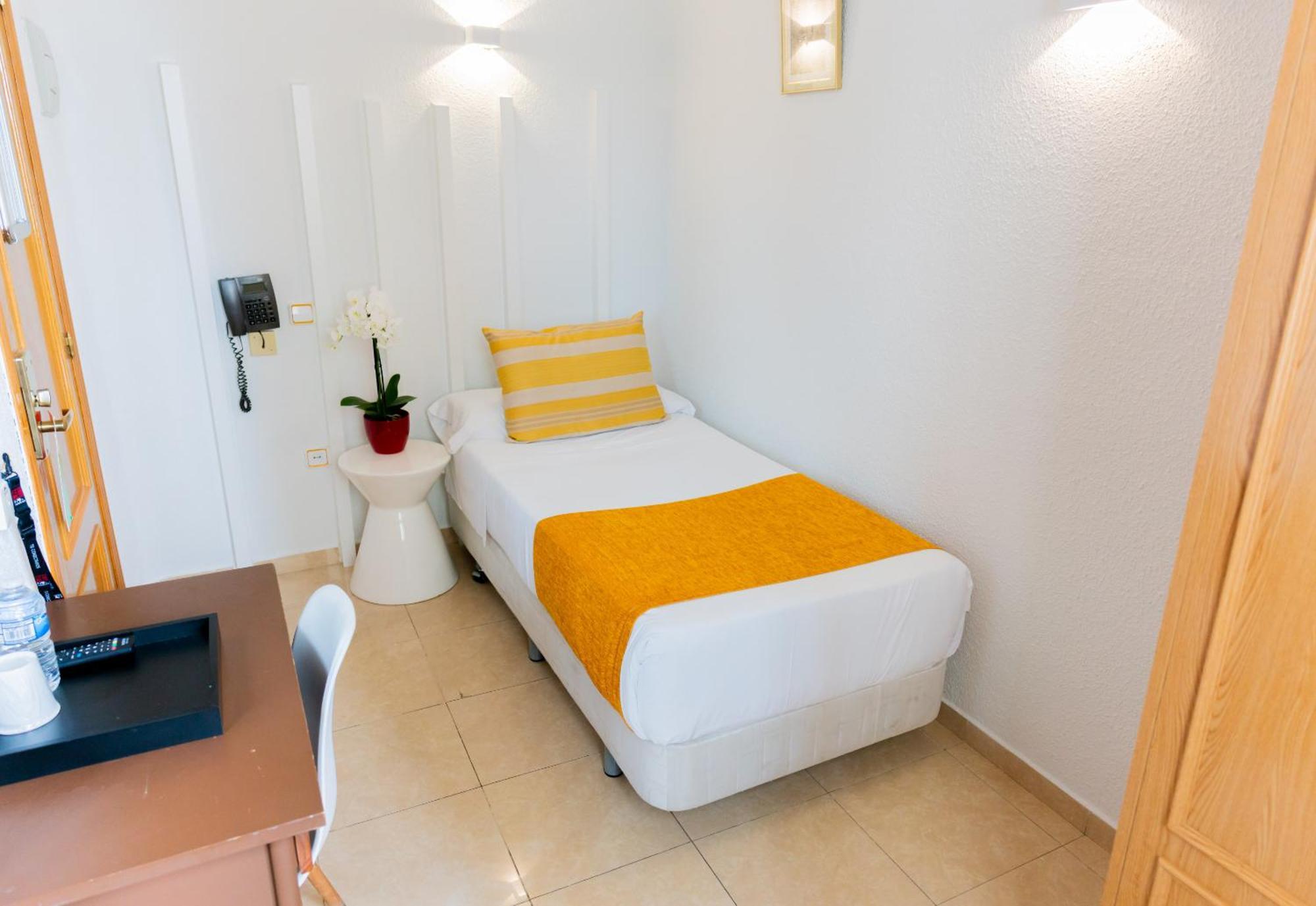 Single Room with Private Bathroom