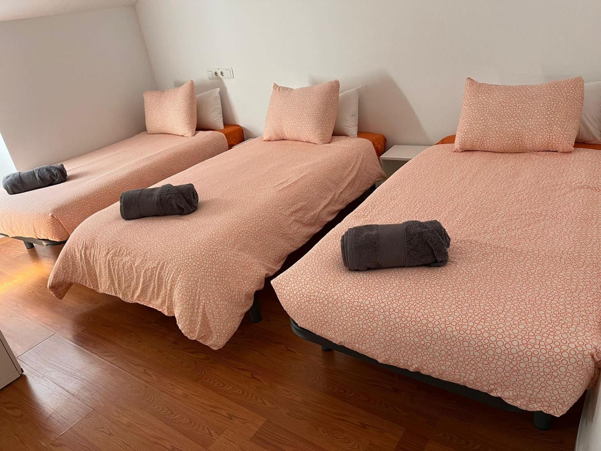 Bed in 3-Bed Mixed Dormitory Room,1622166572:JPEG