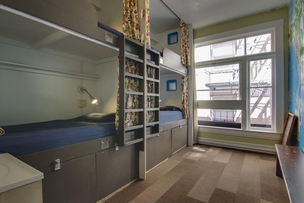 Bed 10-Bed Mixed Dormitory Room,1329573131:JPEG