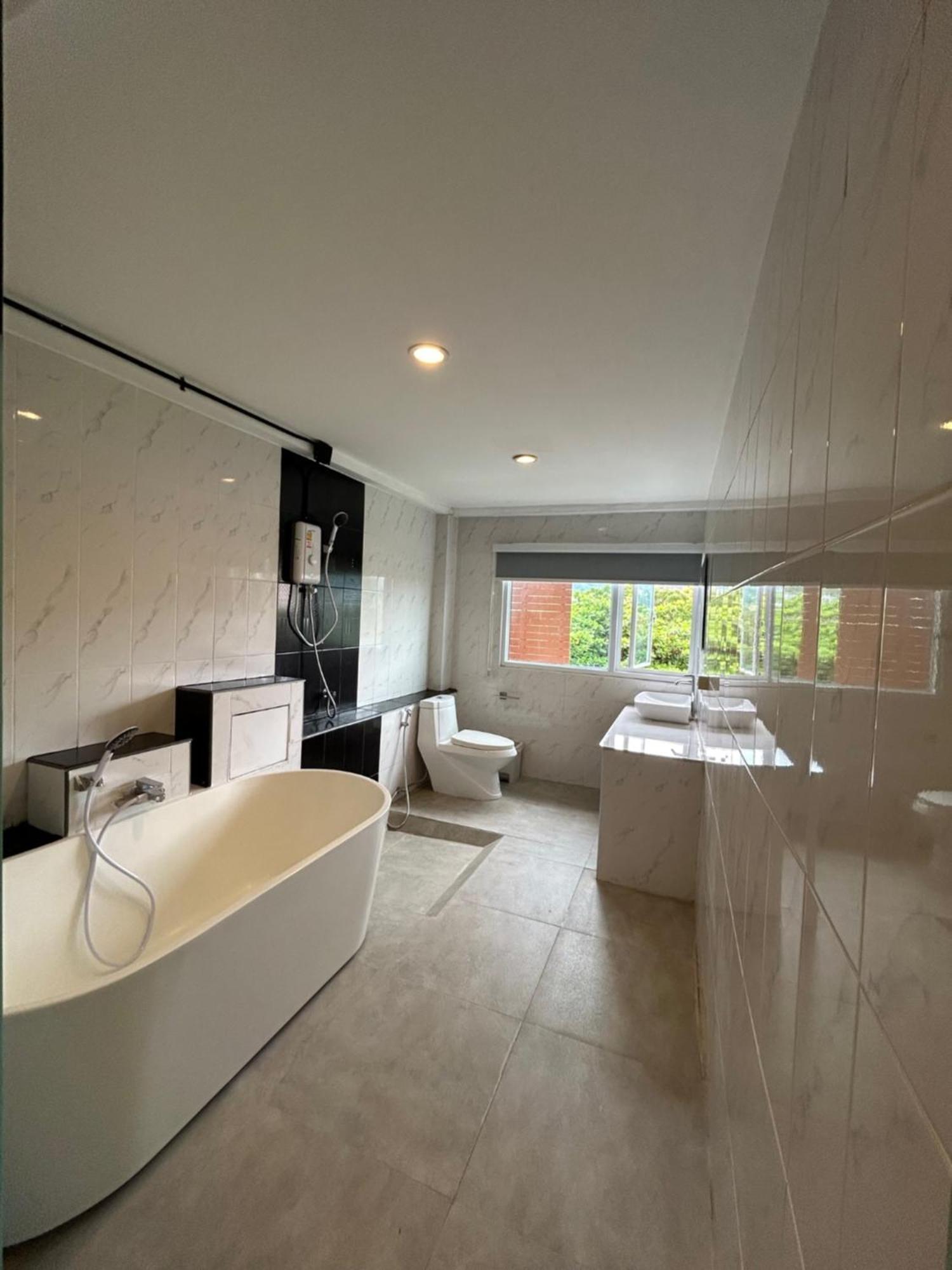 Suite Hot Tub
