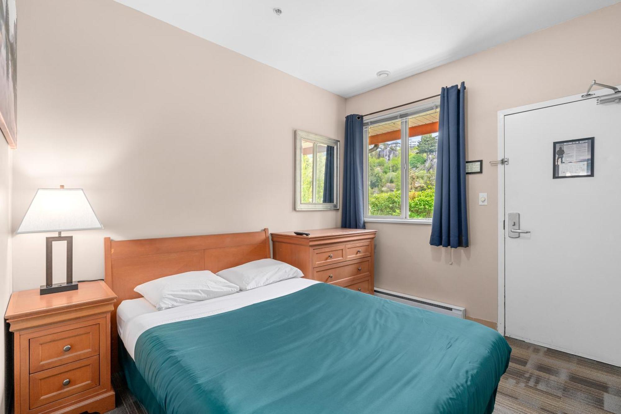 Hotel-Style Double Plus Room,1587533059:JPEG