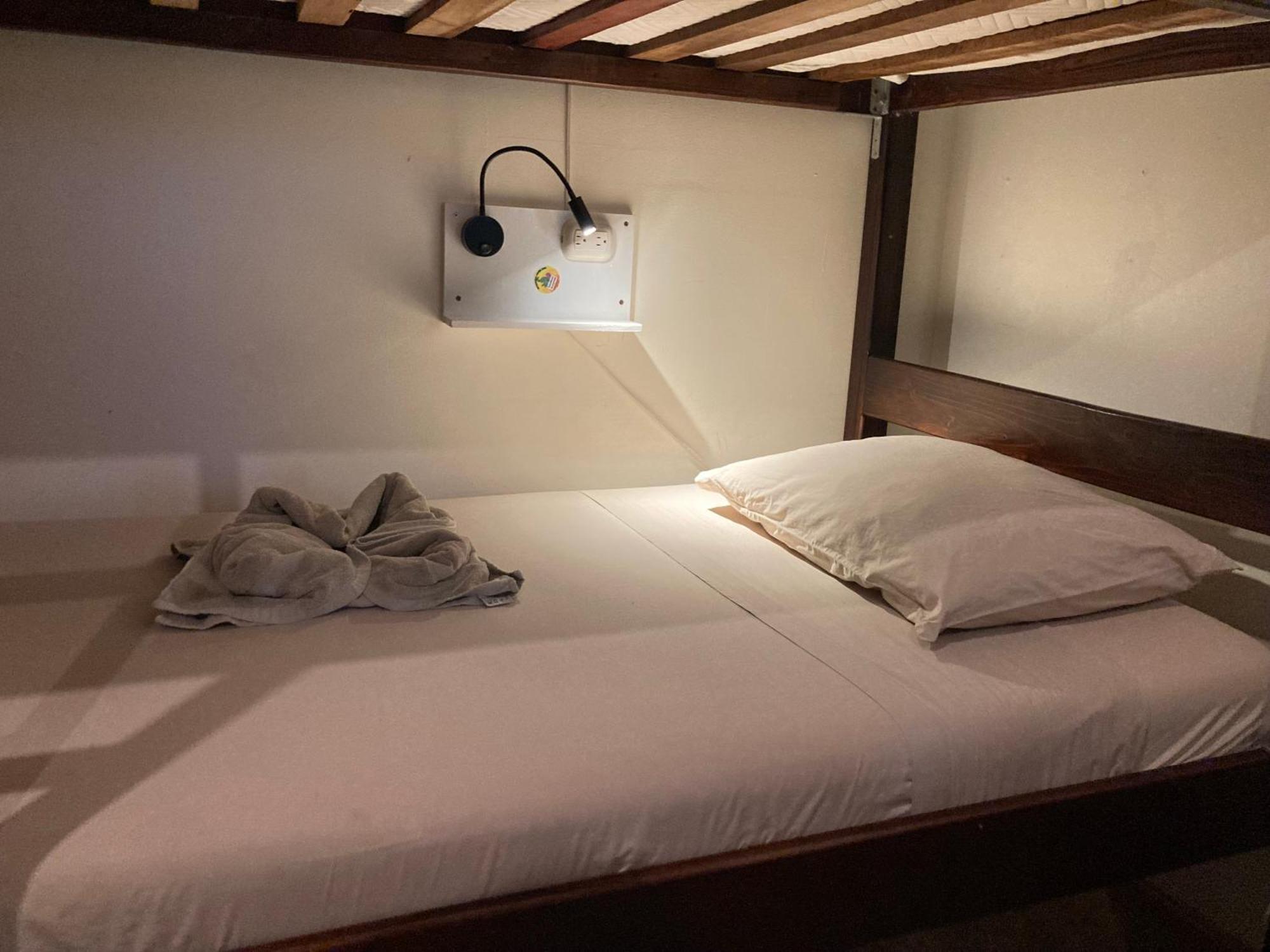 Single Bed in Mixed Dormitory Room