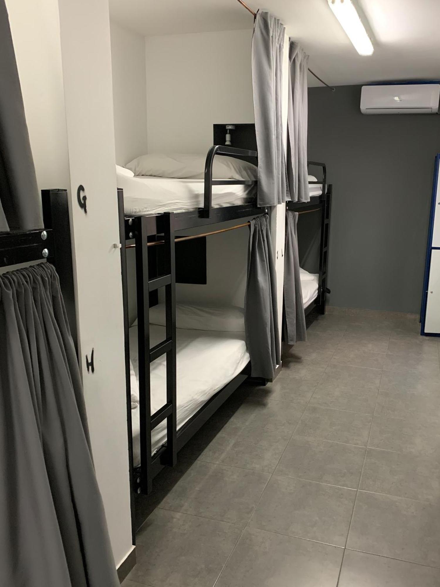 Bed 8-Bed Mixed Dormitory Room