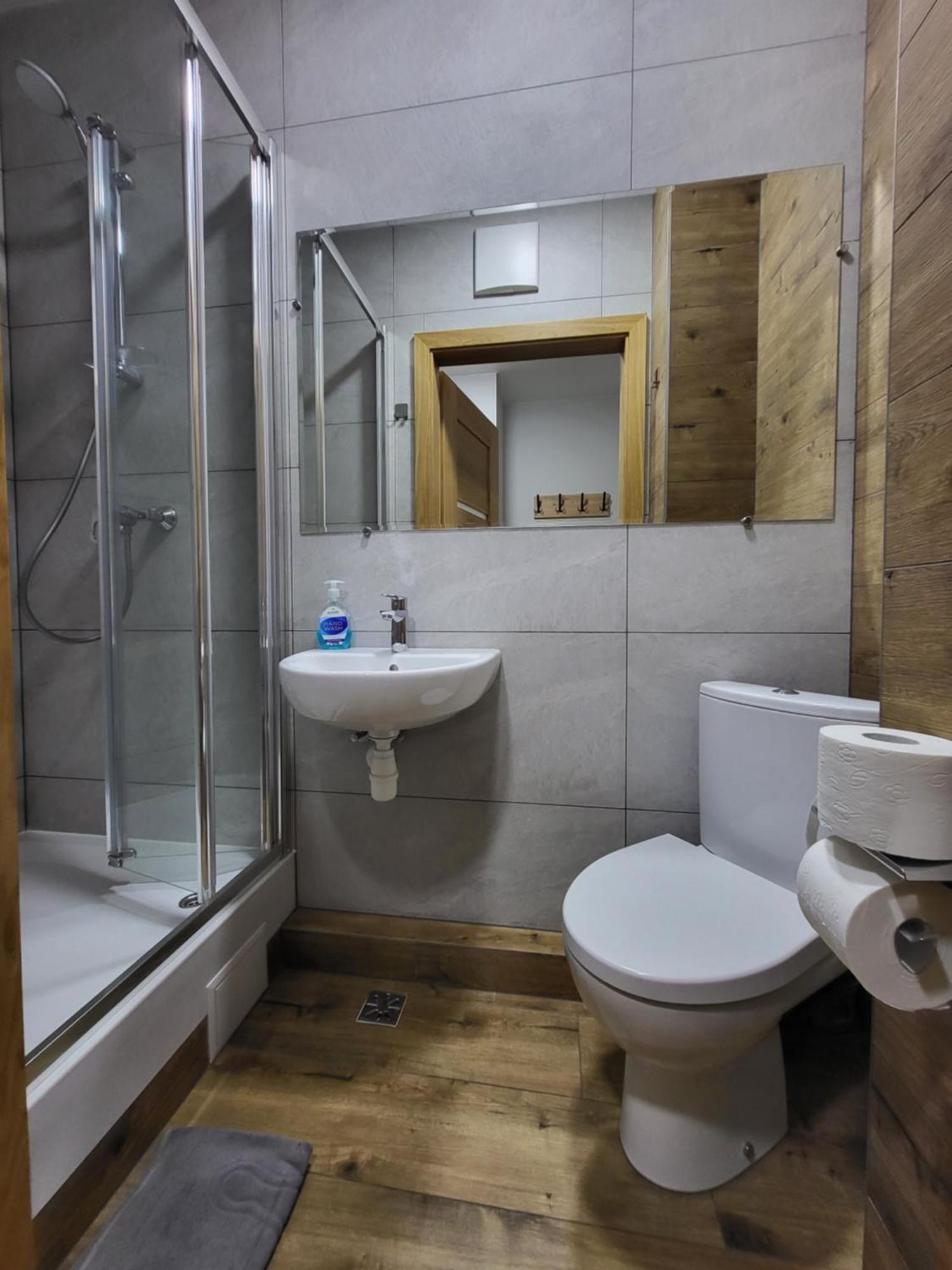 Triple Room with Private Bathroom