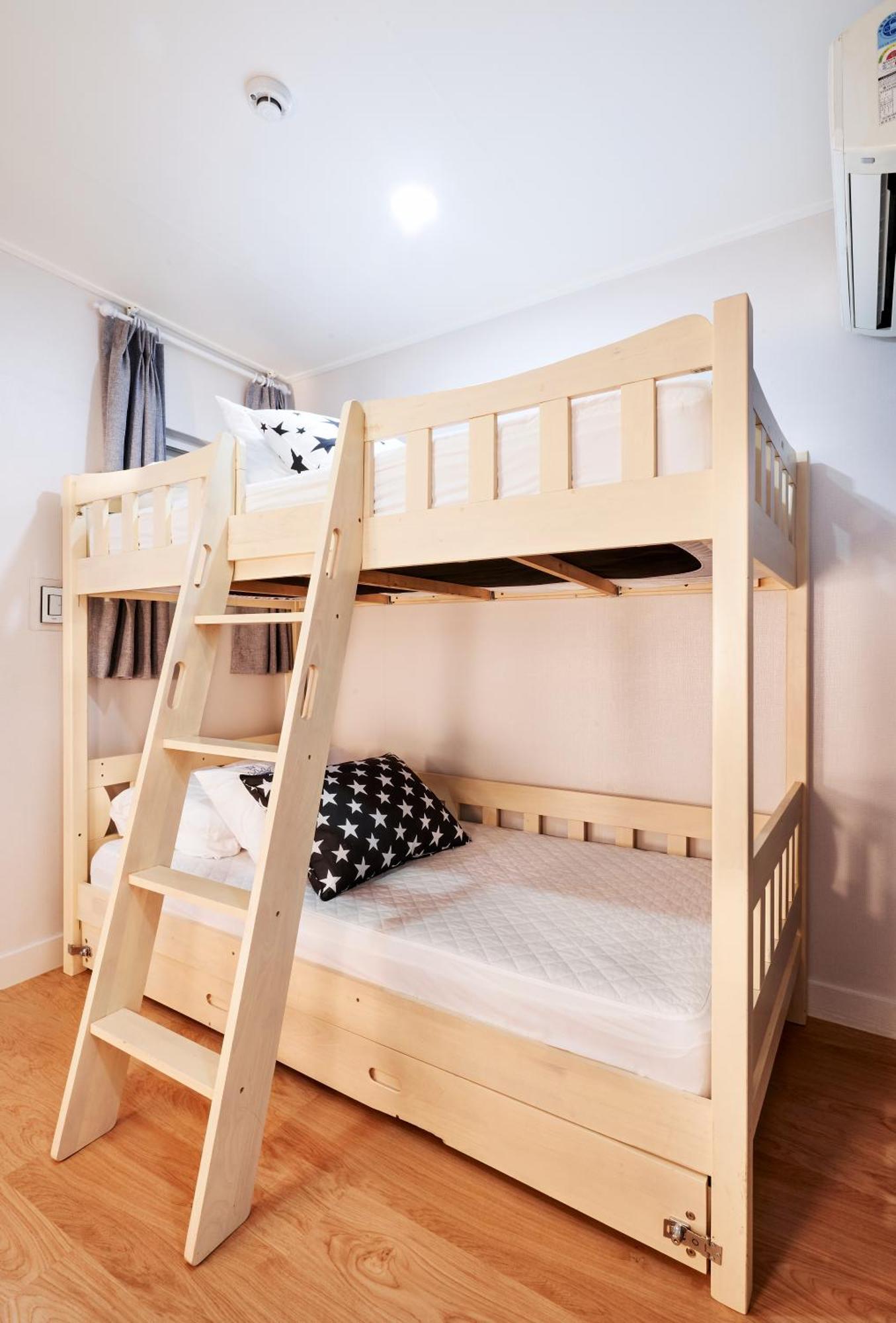 Bunk Twin Room
