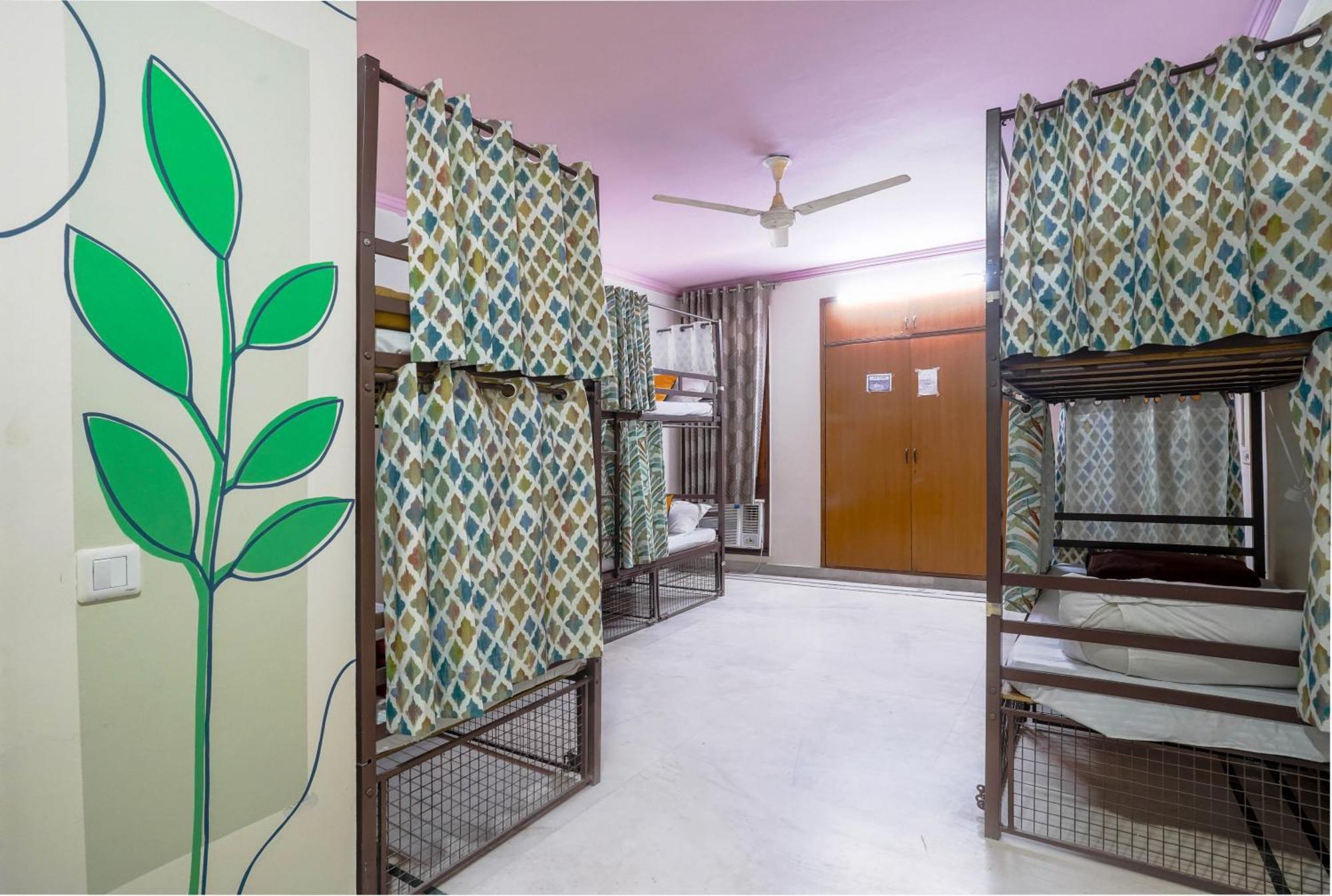 Bed in 6-Bed Female Dormitory Room,1595444902:JPEG