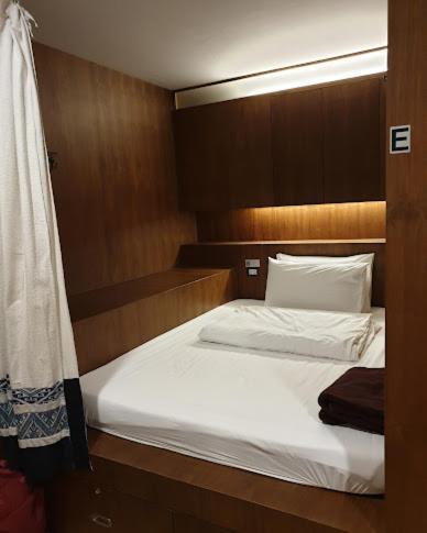 Single Bed in Dormitory Room,1596345578:JPEG