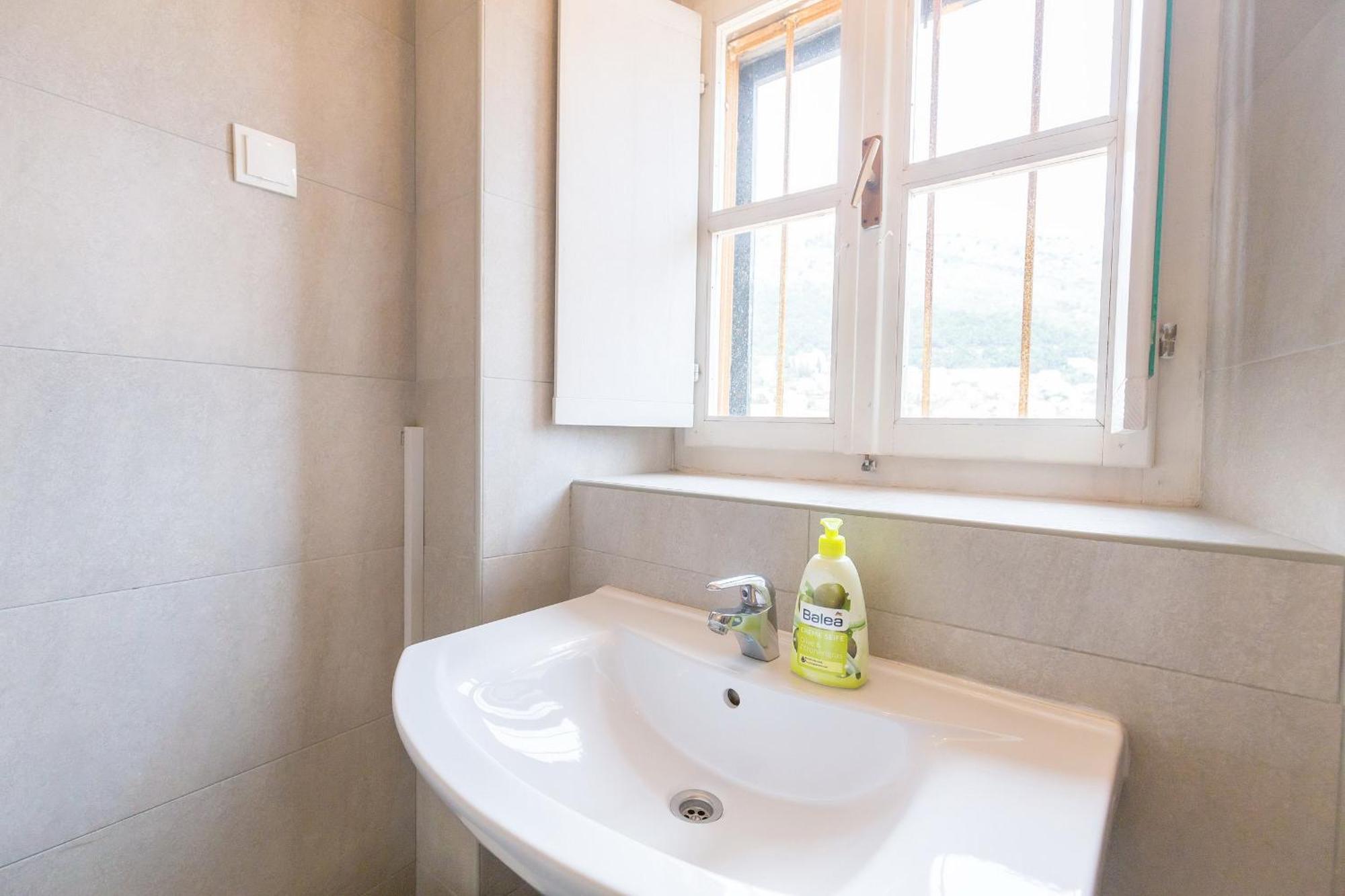 Bed in 6-Bed Mixed Dormitory Room,1596850868:JPEG