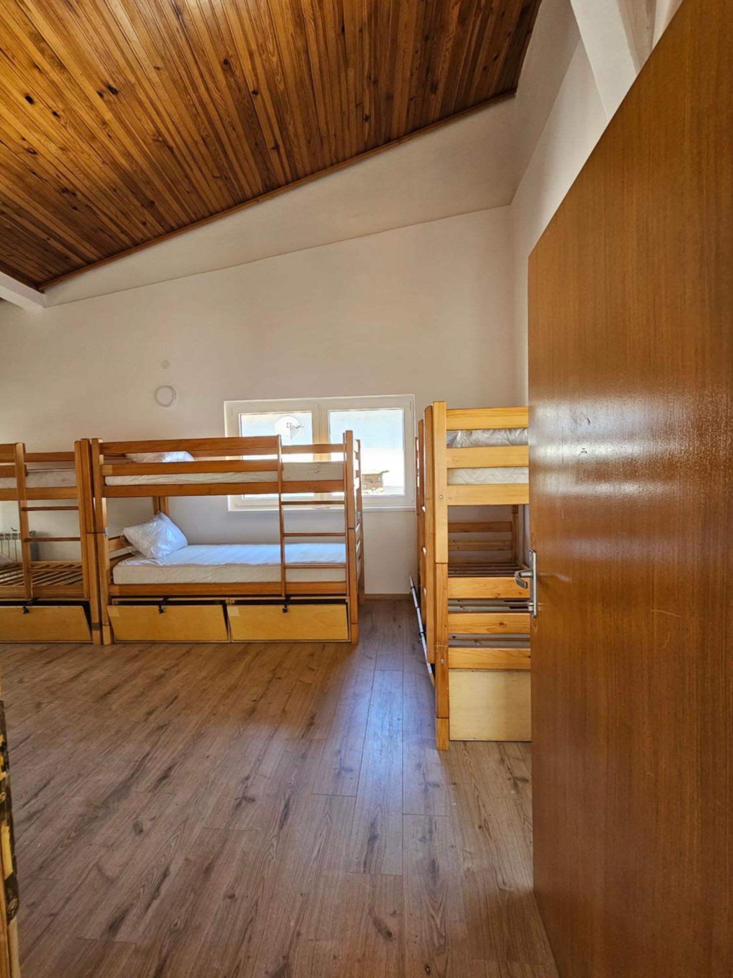 Bed 8-Bed Mixed Dormitory Room