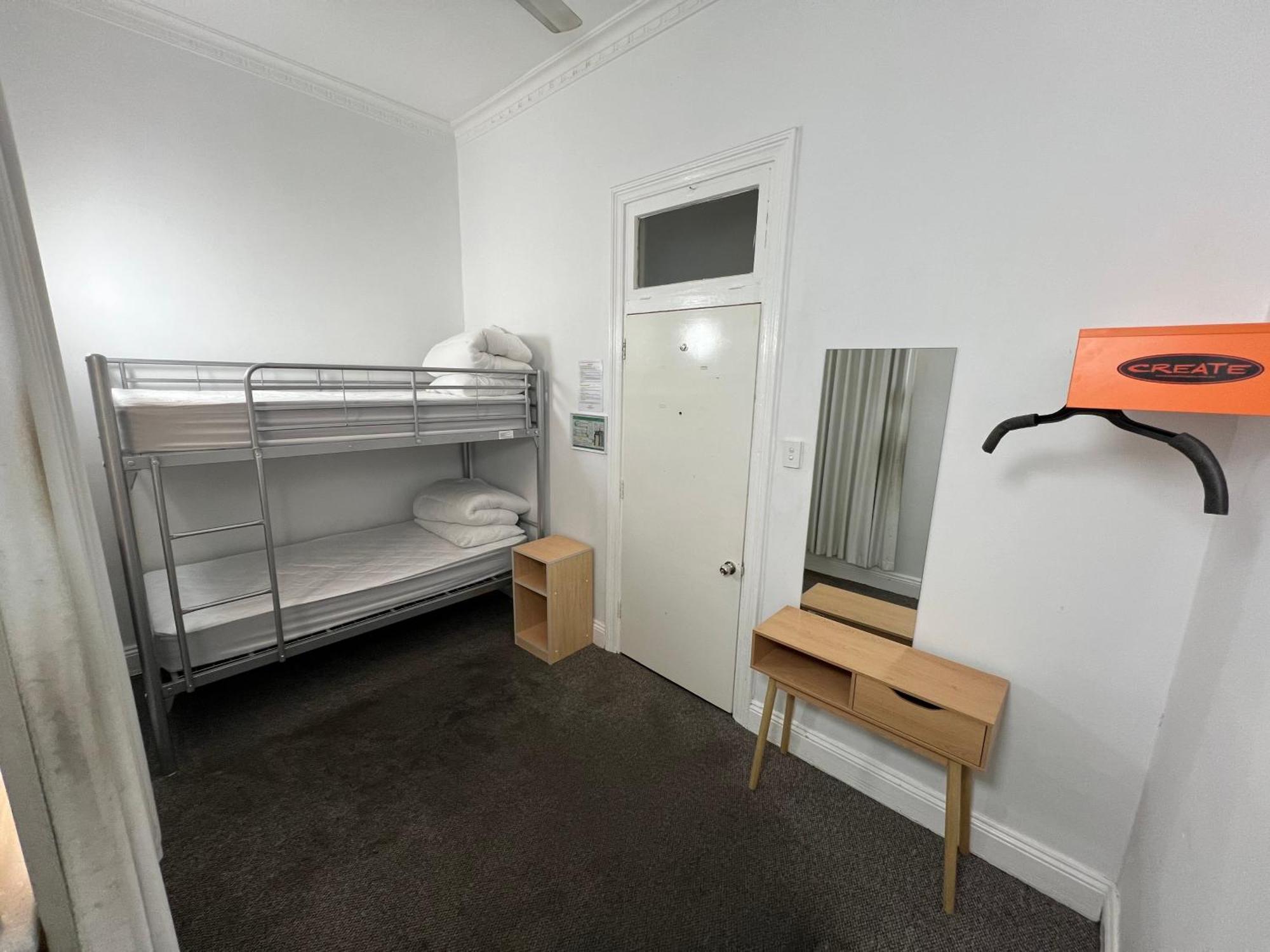 Twin Room,1604156764:JPEG