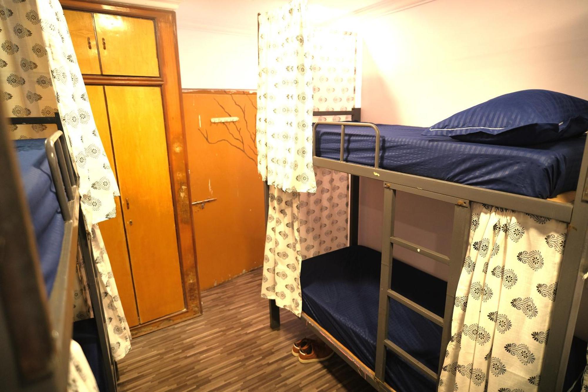 Bunk Bed Female Dormitory Room,1606129928:JPEG