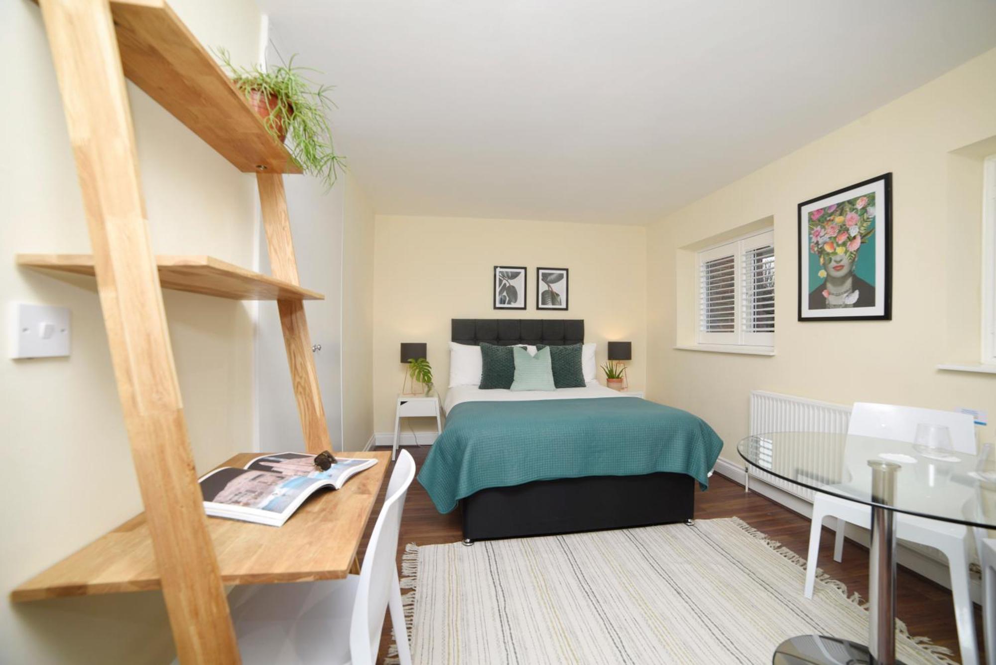 Large Double Room,1615319003:JPEG