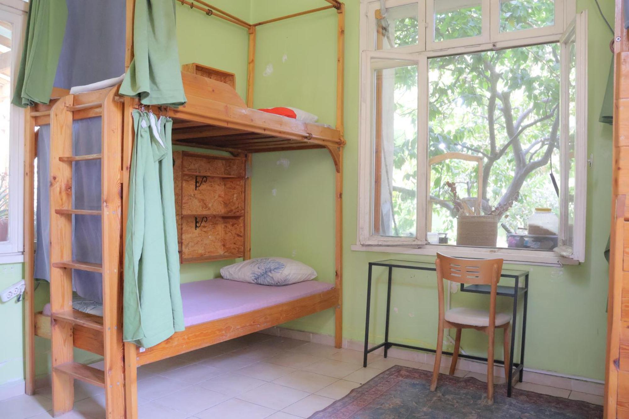 Bed 6-Bed Mixed Dormitory Room