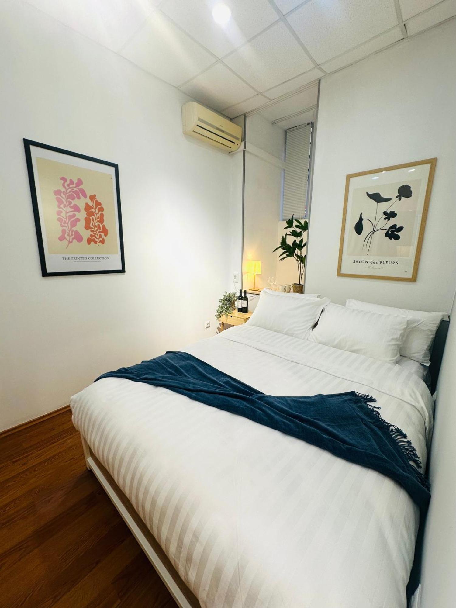 Double Room Private External Bathroom