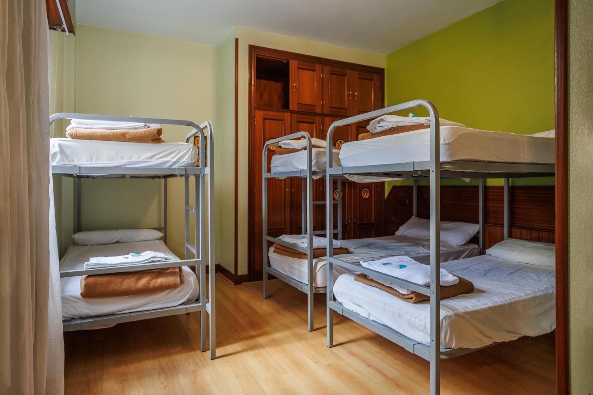 Single Bed in 6-Bed Dormitory Room
