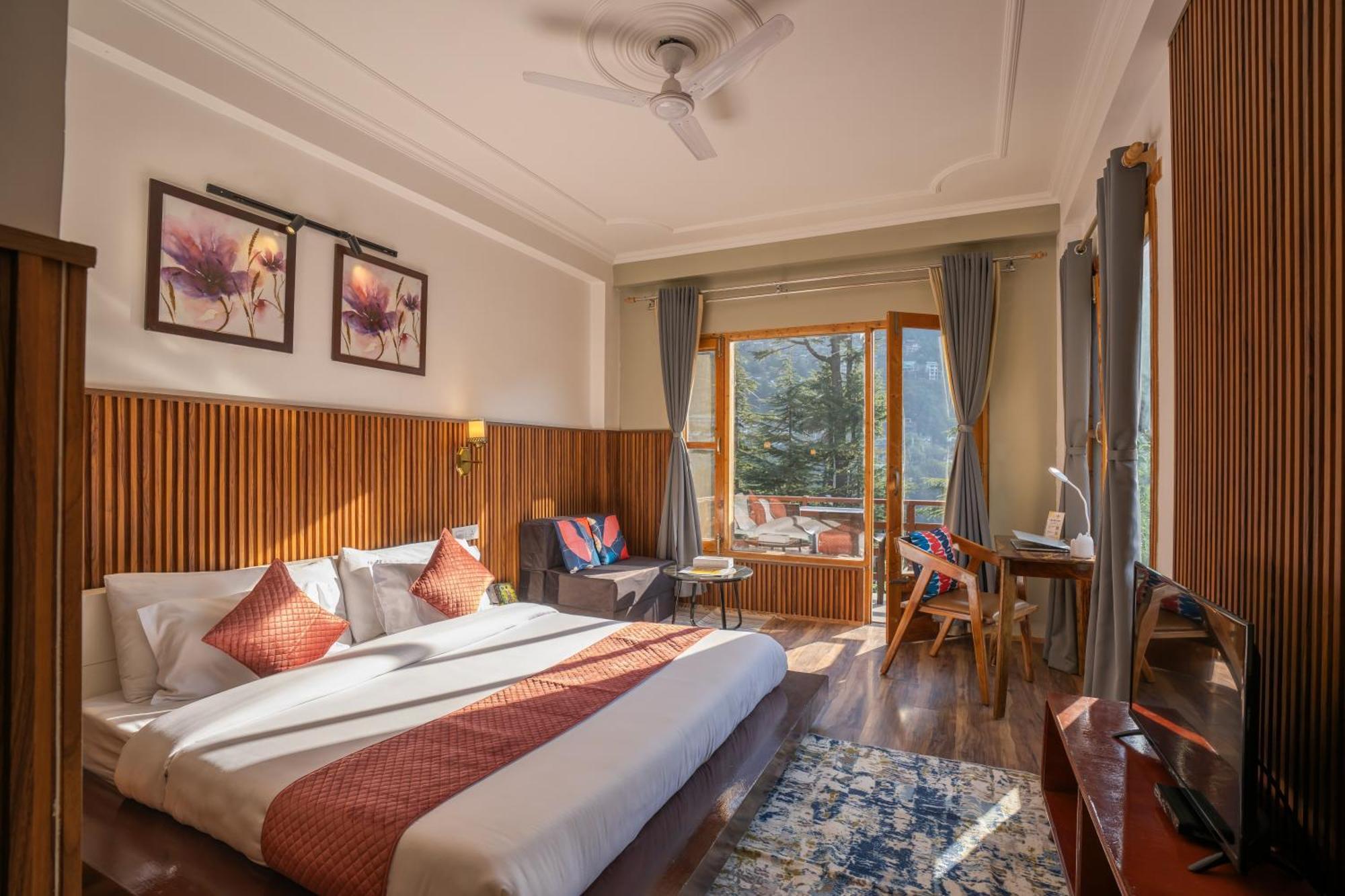 King Room with Balcony
