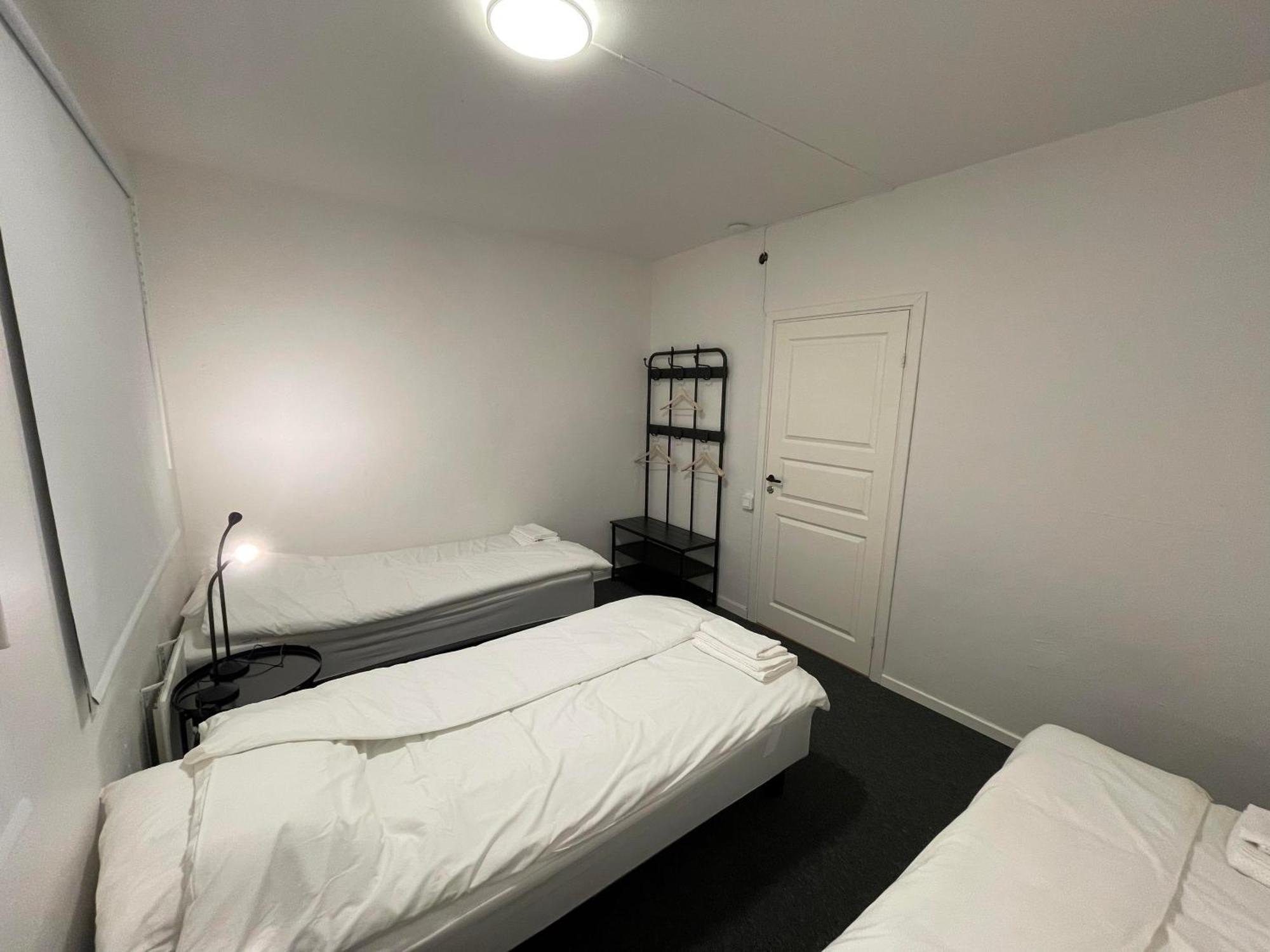 Basic Triple Room with Shared Bathroom