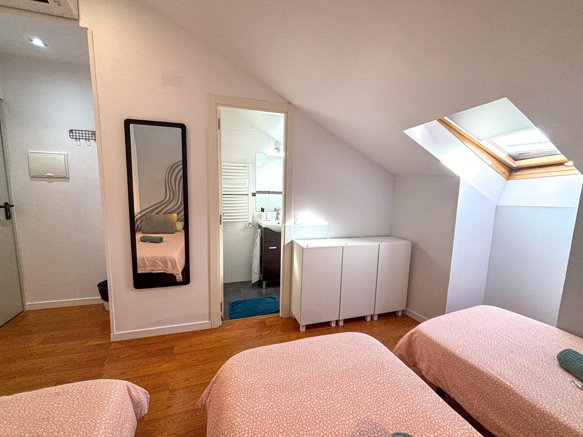 Triple Room with Bathroom,1622892921:JPEG