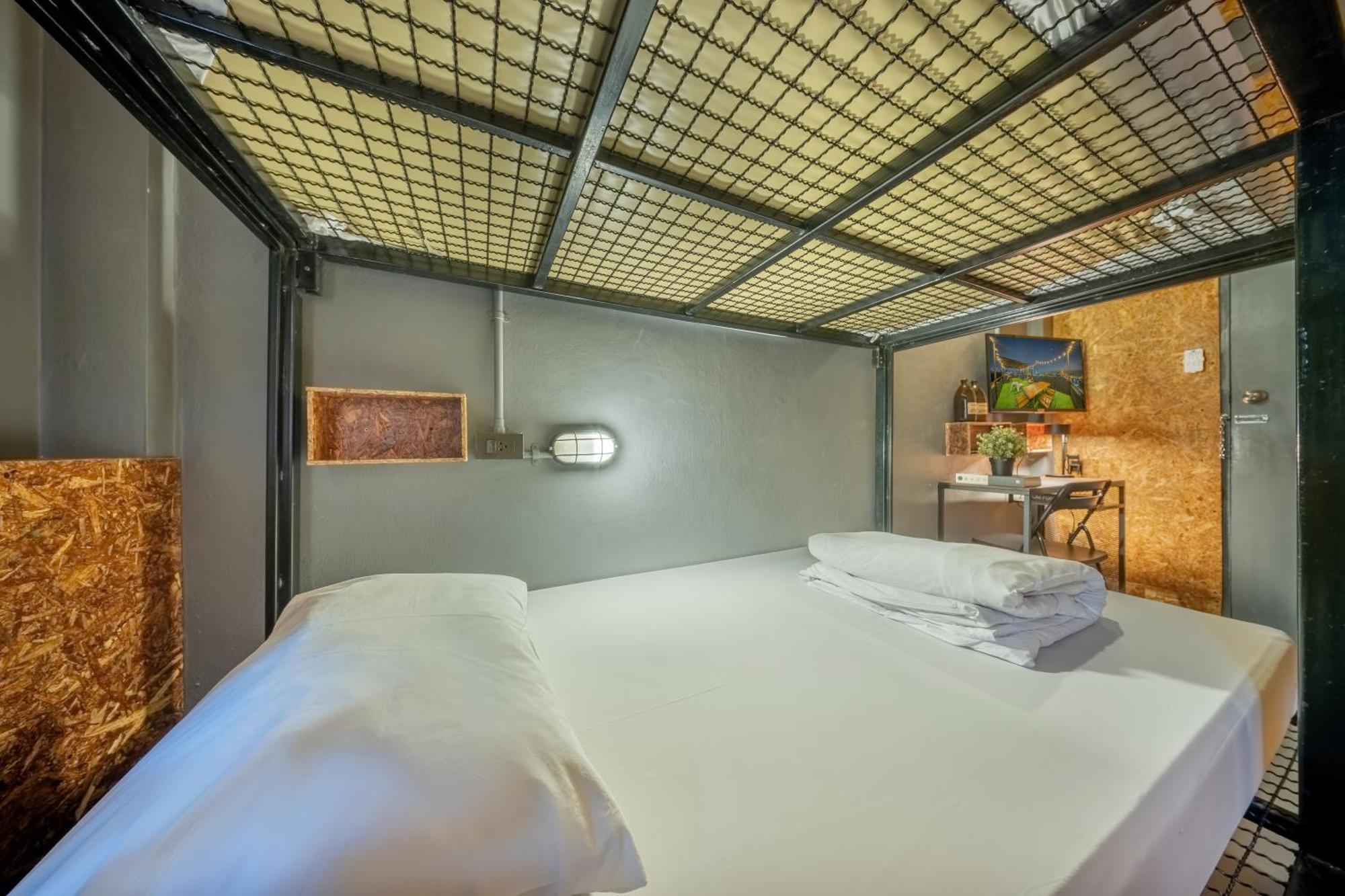 Private Room with Bunk Beds and Shared Bathroom (window view)