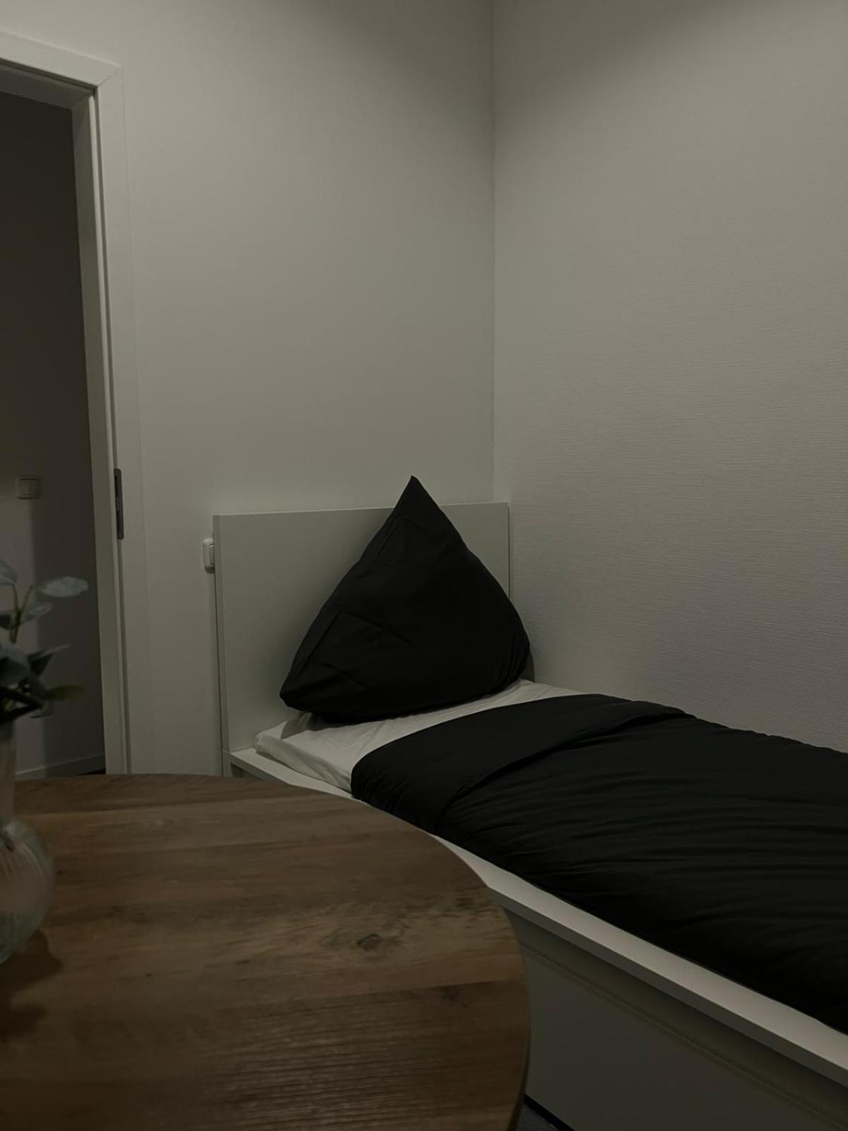 Standard Single Room with Shared Bathroom,1632154424:JPEG