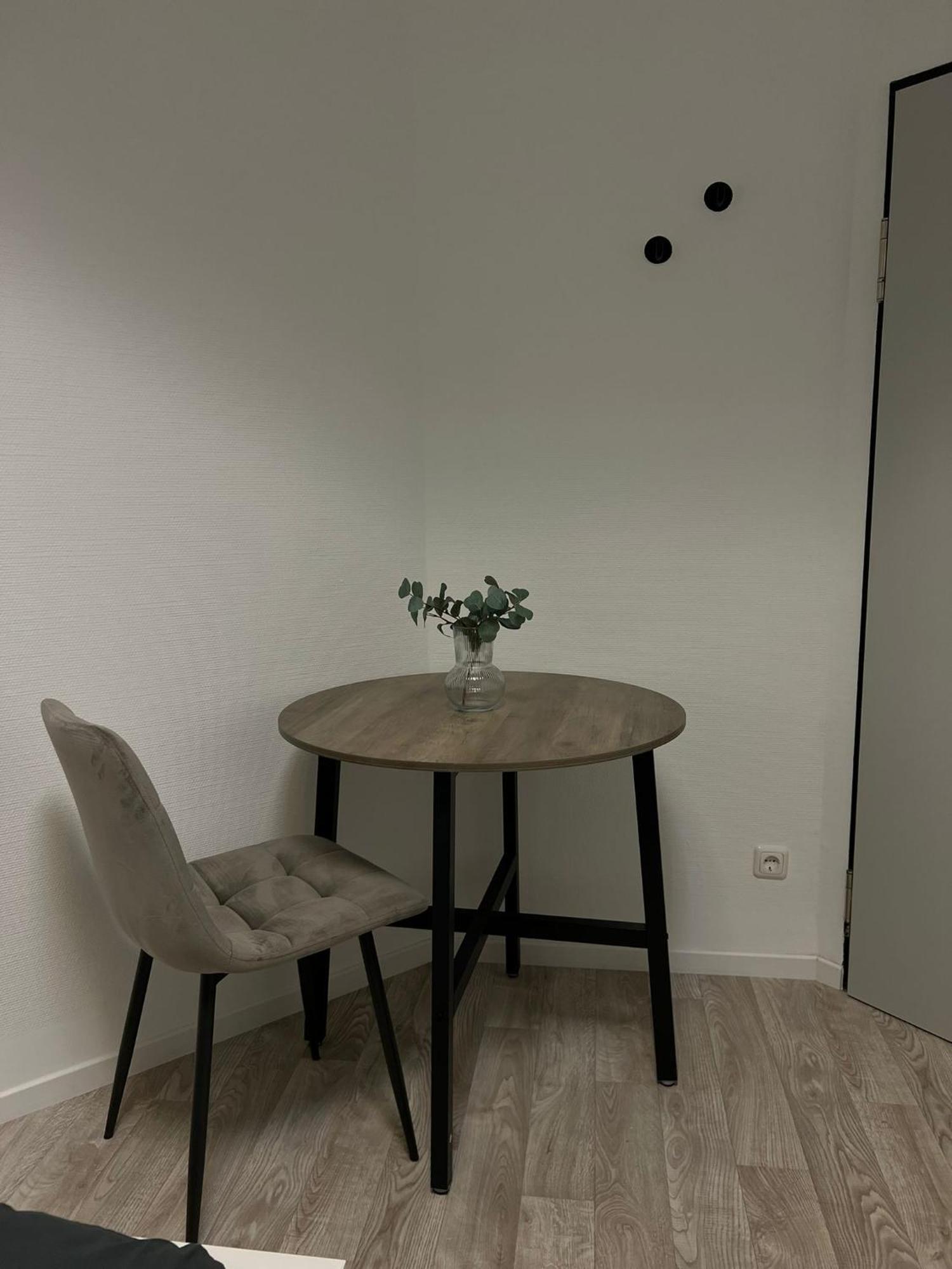 Standard Twin Room with Shared Bathroom,1632154452:JPEG