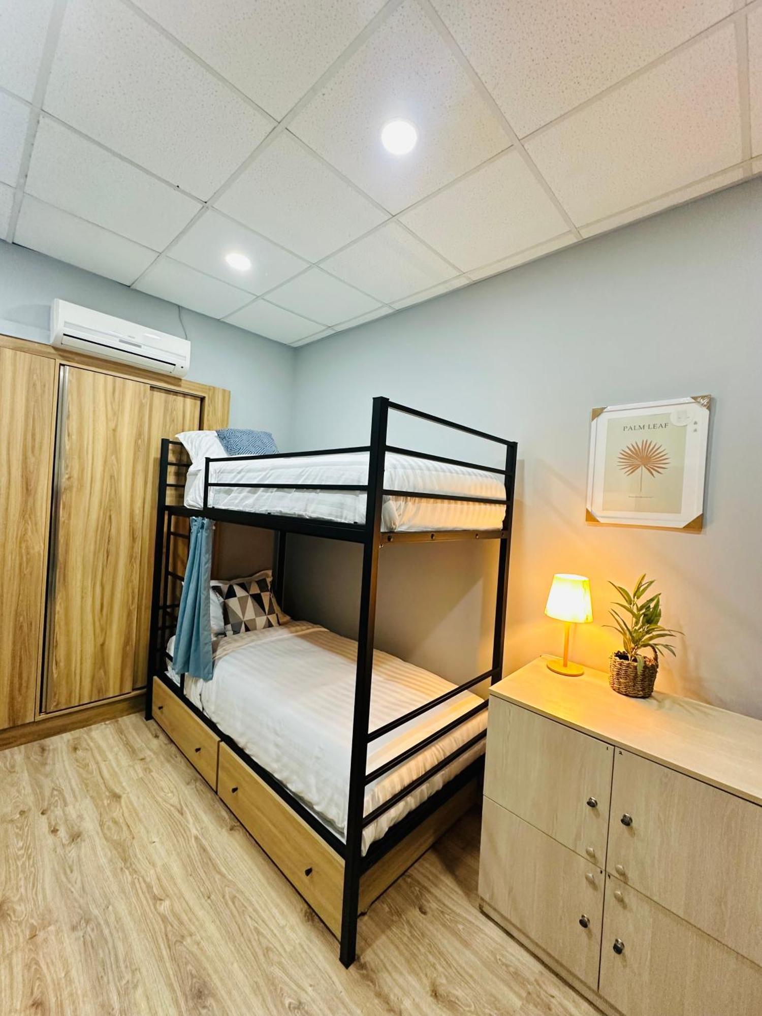 Bed 6-Bed Mixed Dormitory Room