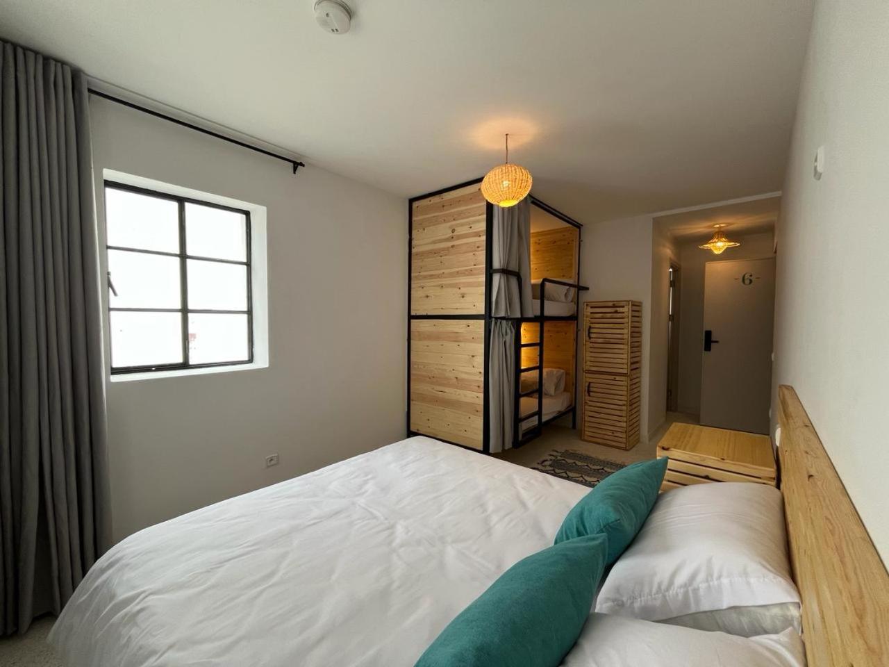 Family Room,1639453822:JPEG