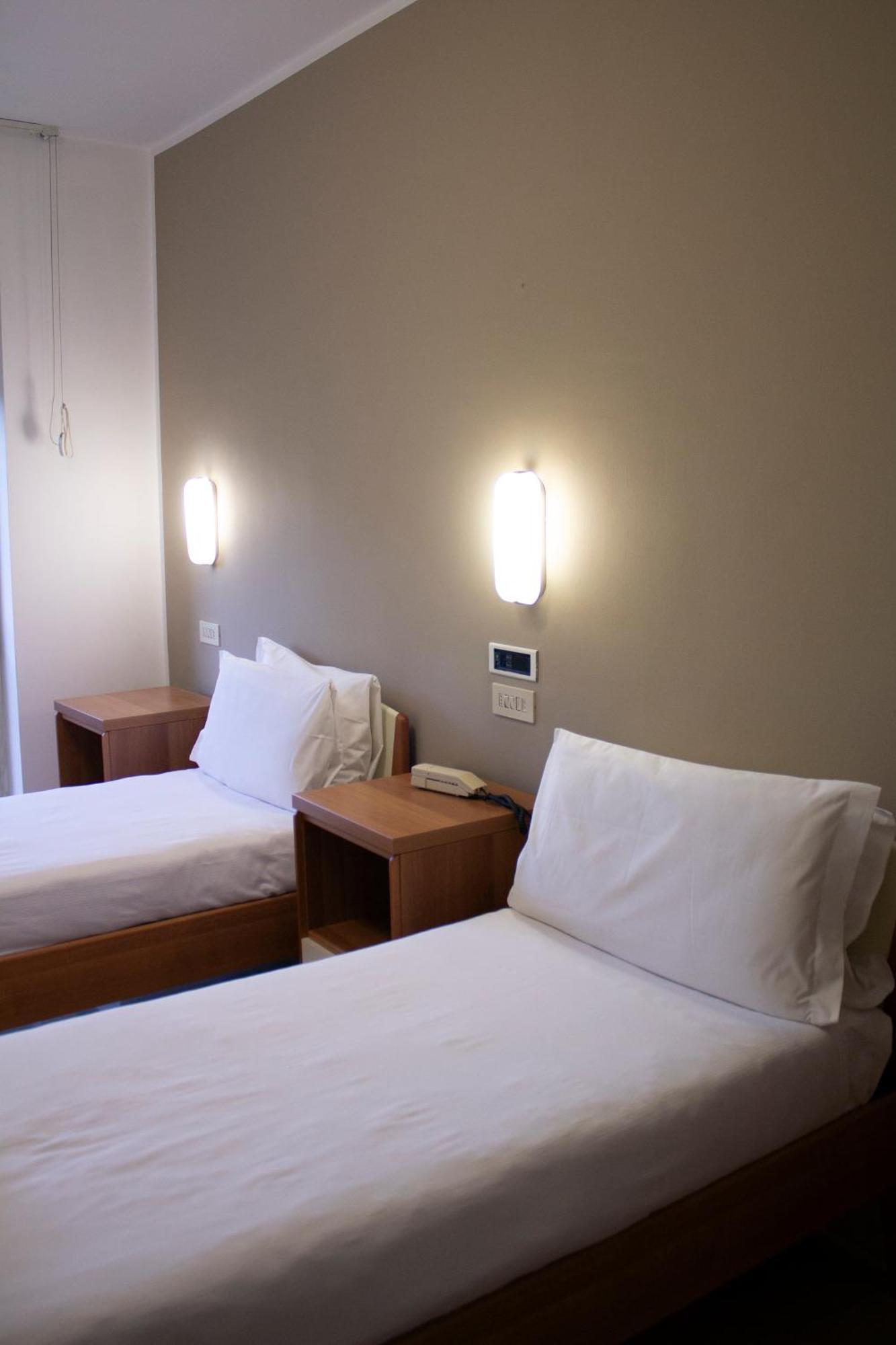 Large Double or Twin Room