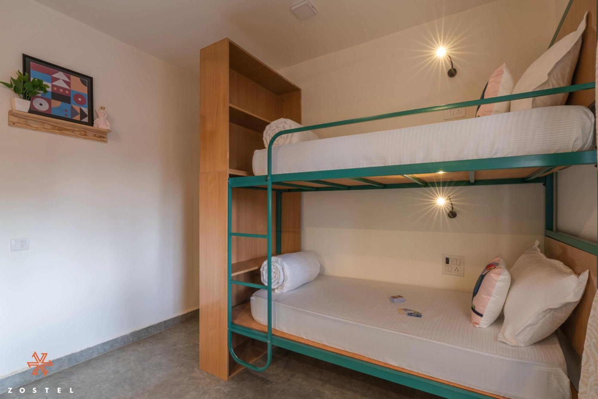 Deluxe 4 Bed Private Room (with living area),1639534158:JPEG