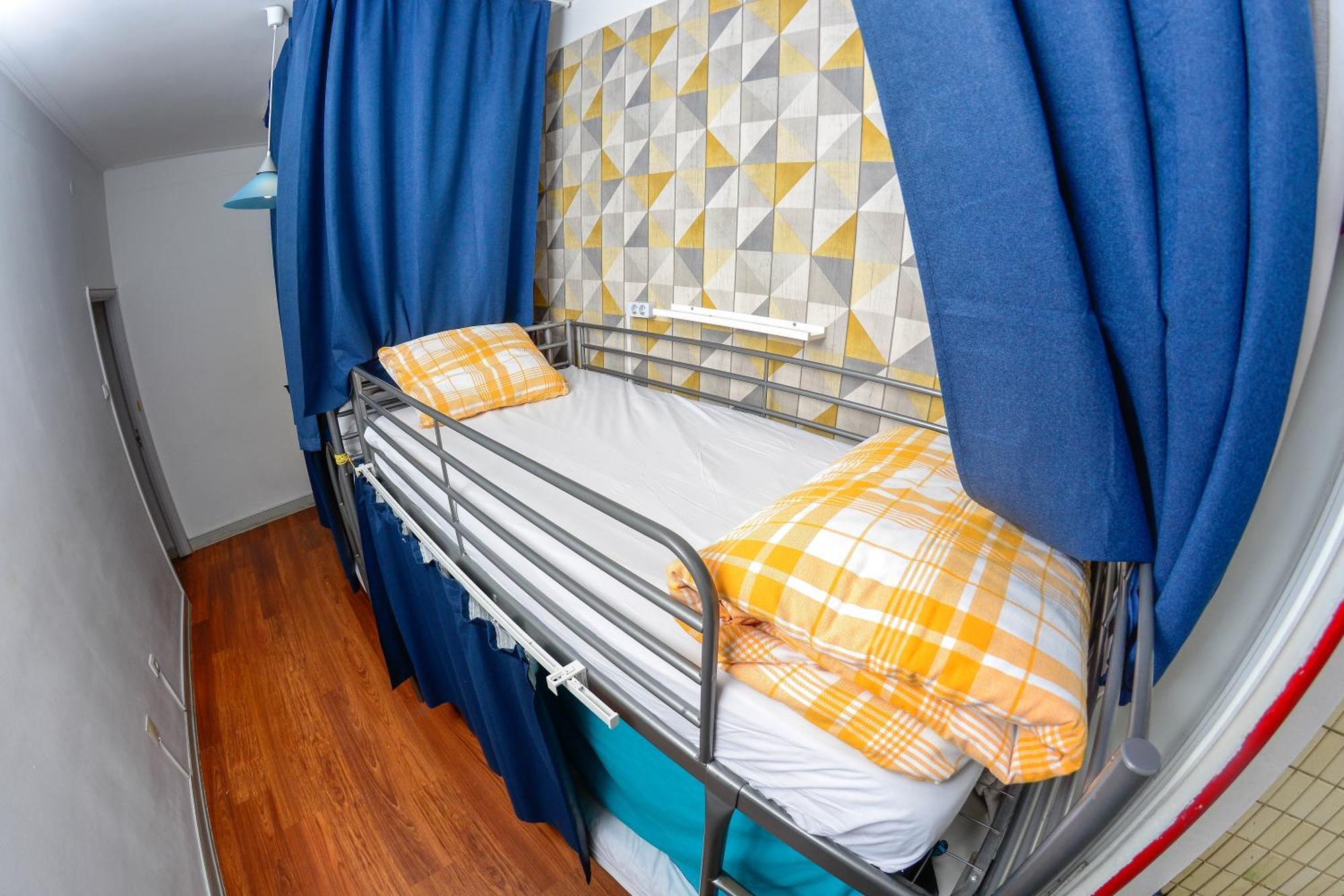 Single Bed 4-Bed Dormitory Room