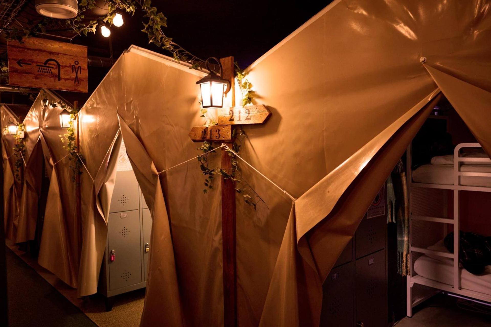 Bed 4-Bed Female Tent,1243967395:JPEG