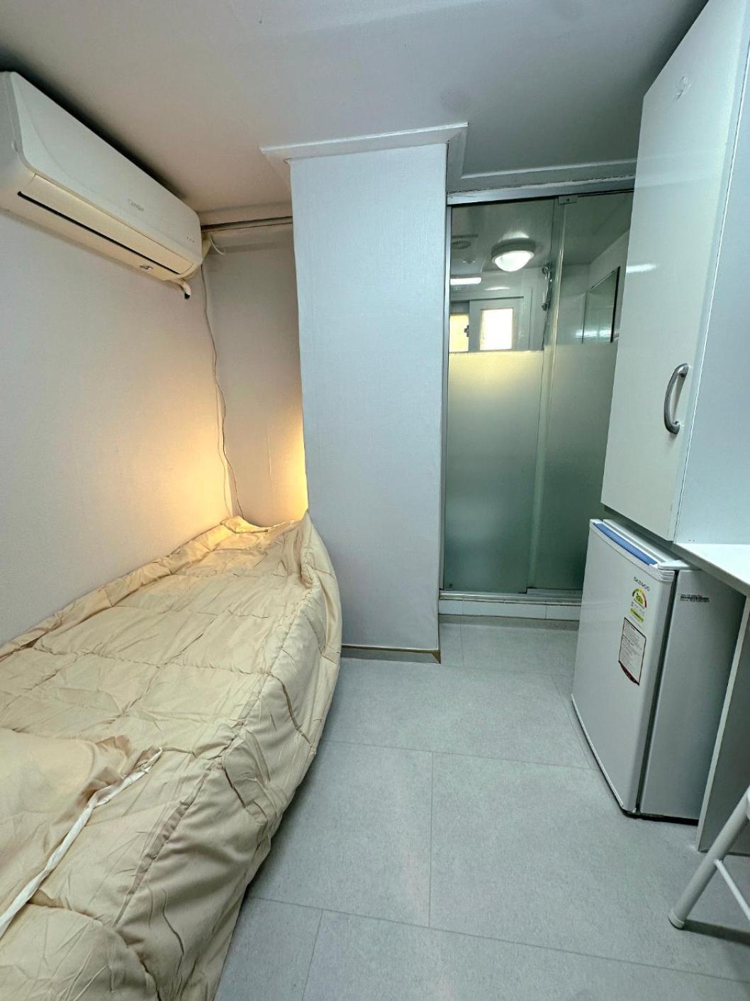 Small Single Room