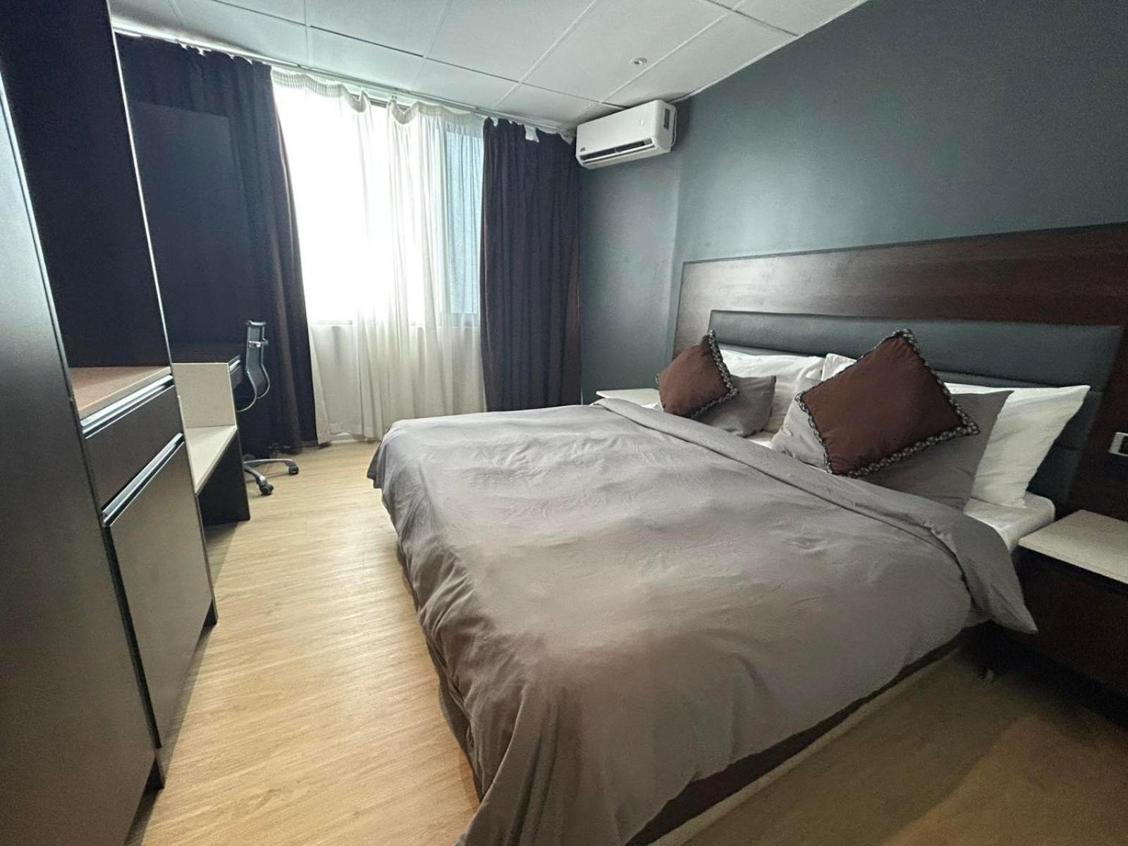 Deluxe Premium Room No Balcony