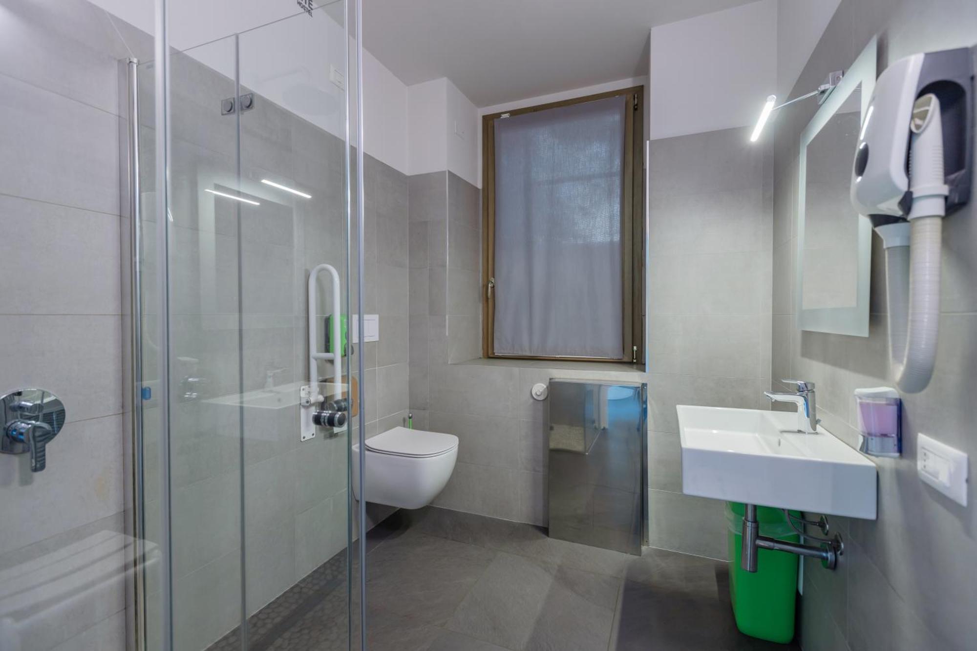 Bed in 4-Bed Male Dormitory Room,1649067362:JPEG