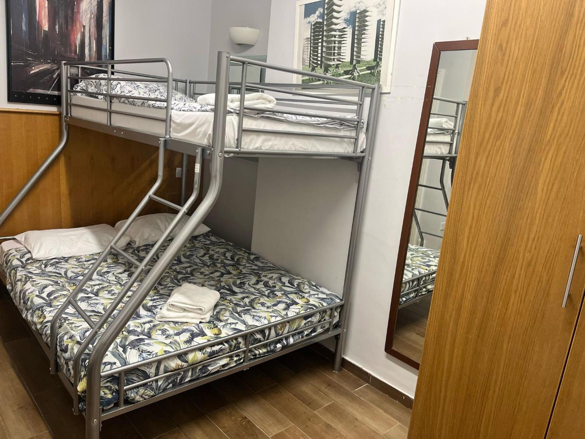 Triple Room with Private Bathroom