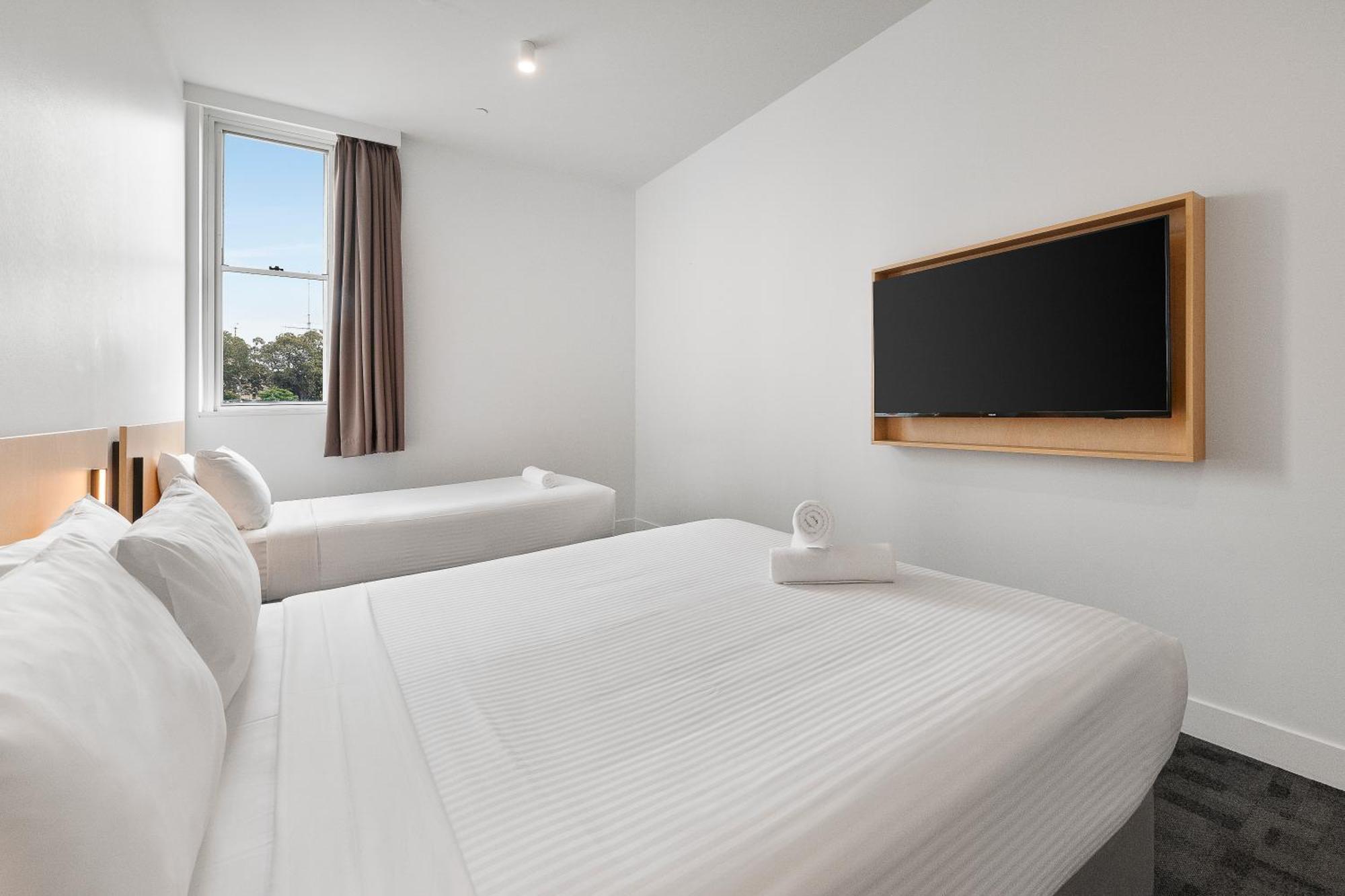Queen Plus One Ensuite