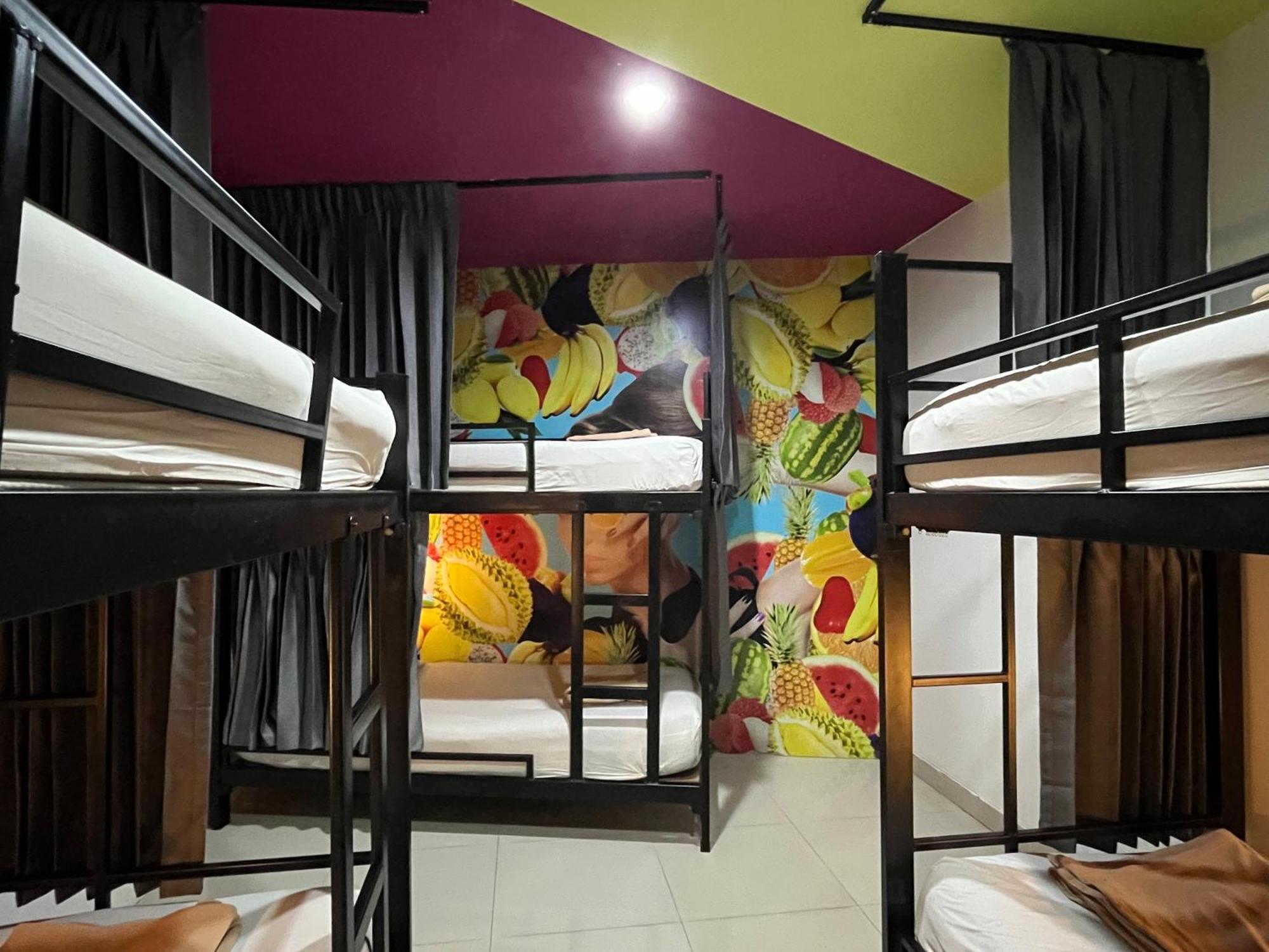 Bed 6-Bed Mixed Dormitory Room