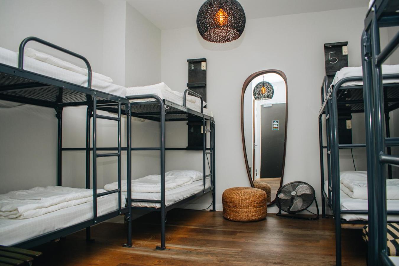 Bed in 8-Bed Mixed Dormitory Room