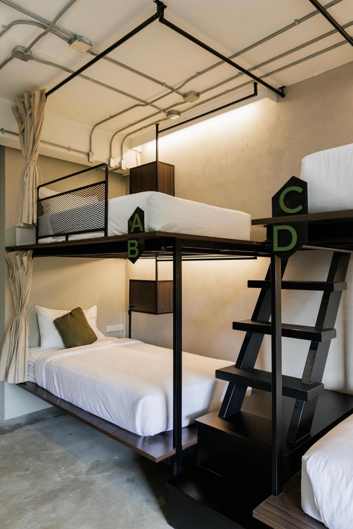 Bed in 8-Bed Mixed Dormitory Room