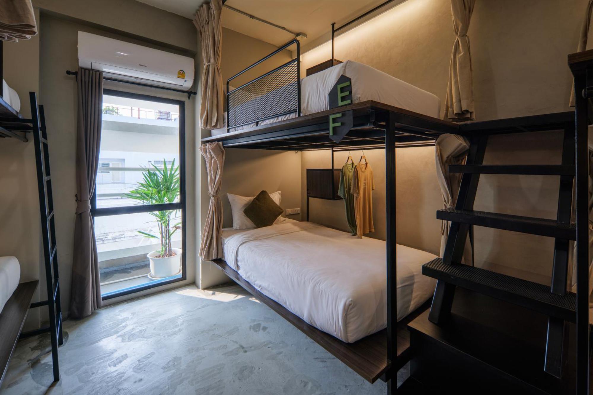 8-Bed Mixed Dormitory Room