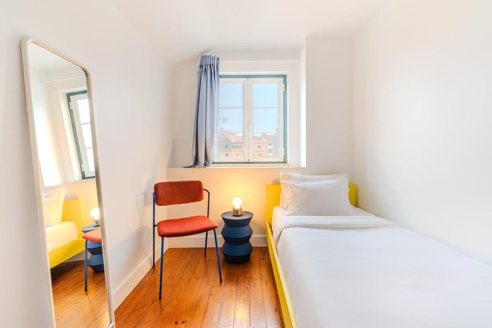 Single Room with Shared Bathroom