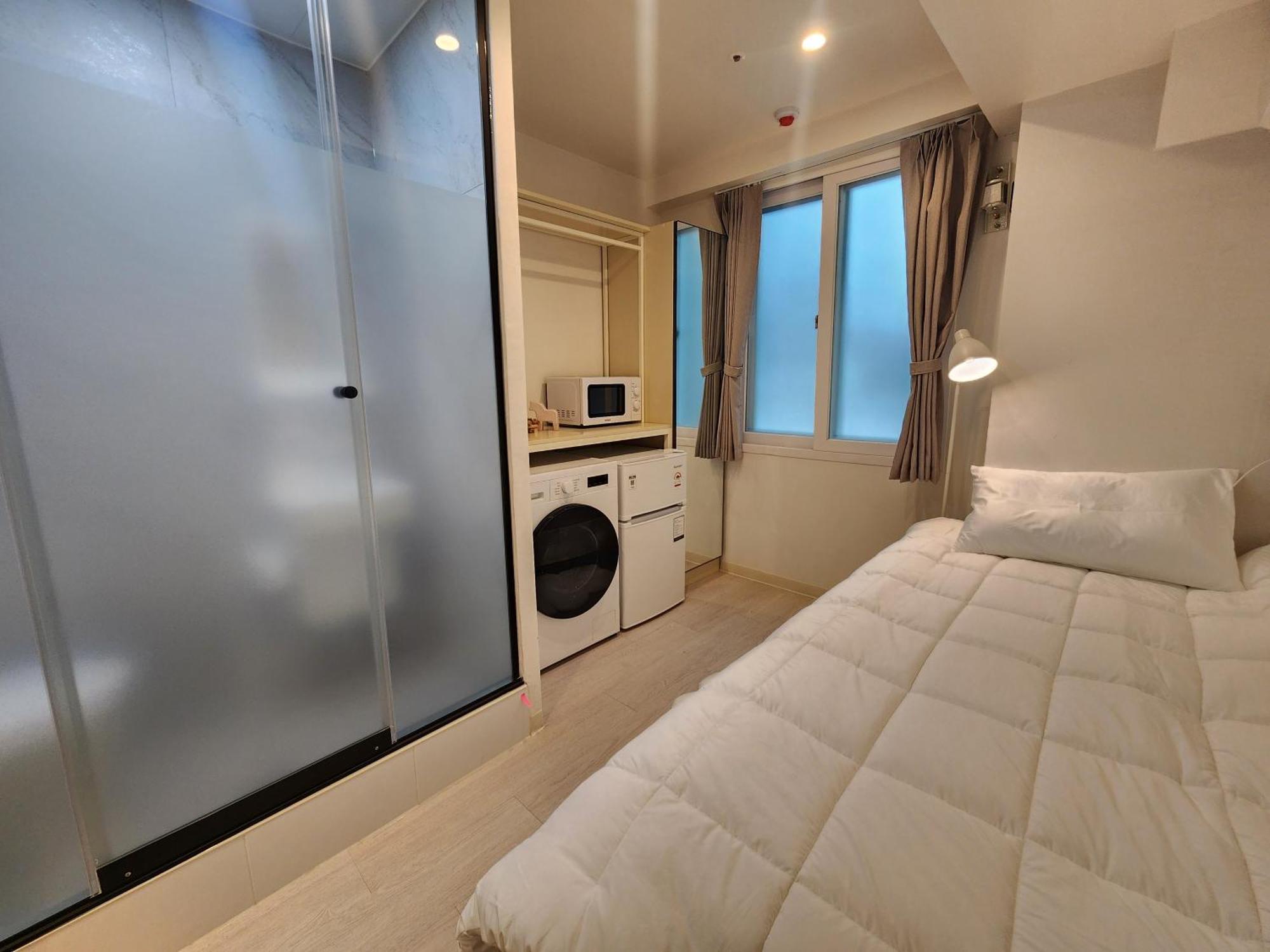 Single Room Private Bathroom