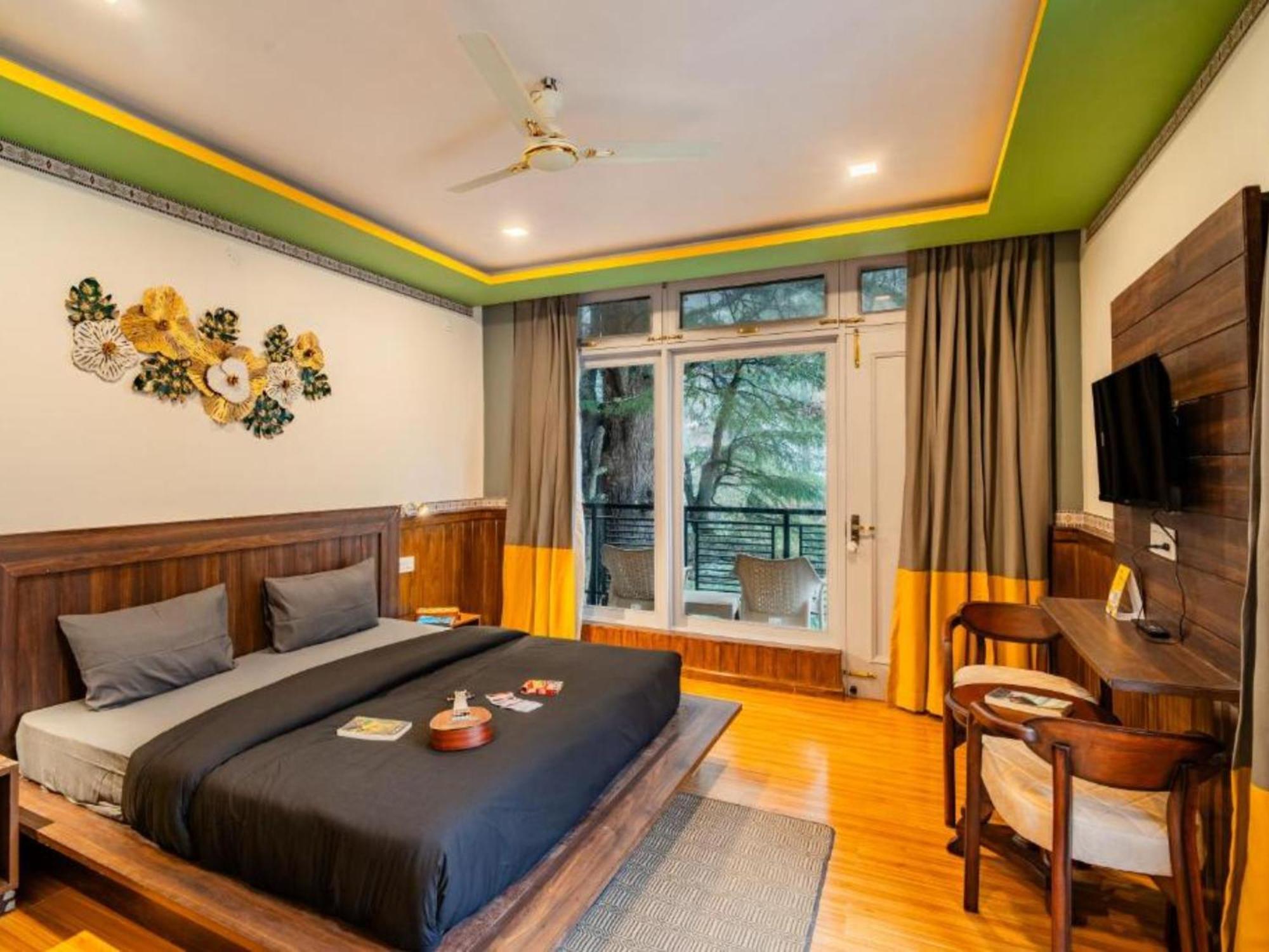 Deluxe Double Room with Balcony