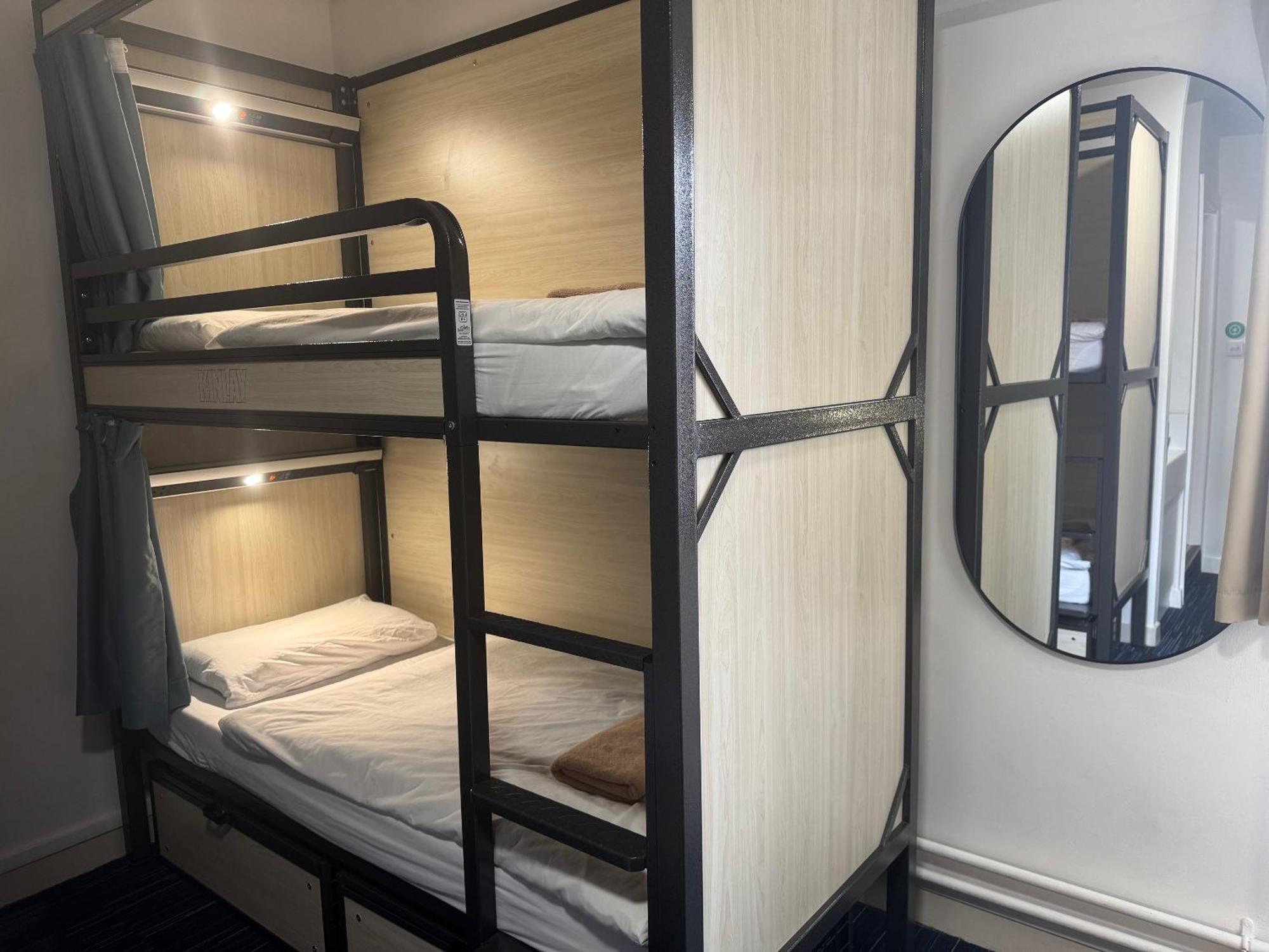 Bed in a 6-Bed Female Dormitory En Suite,1089083179:JPEG