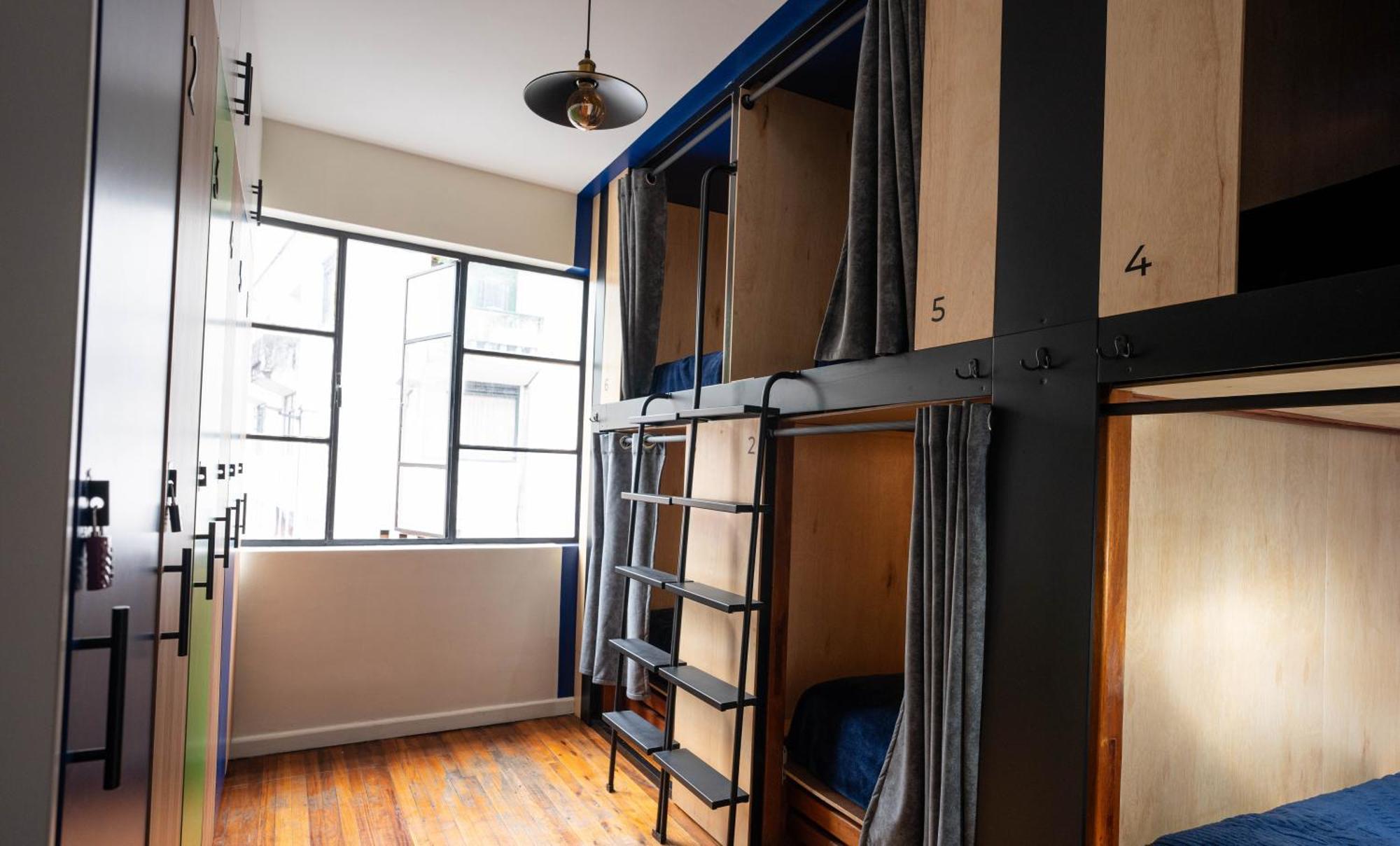 Bed 6-Bed Dormitory Room