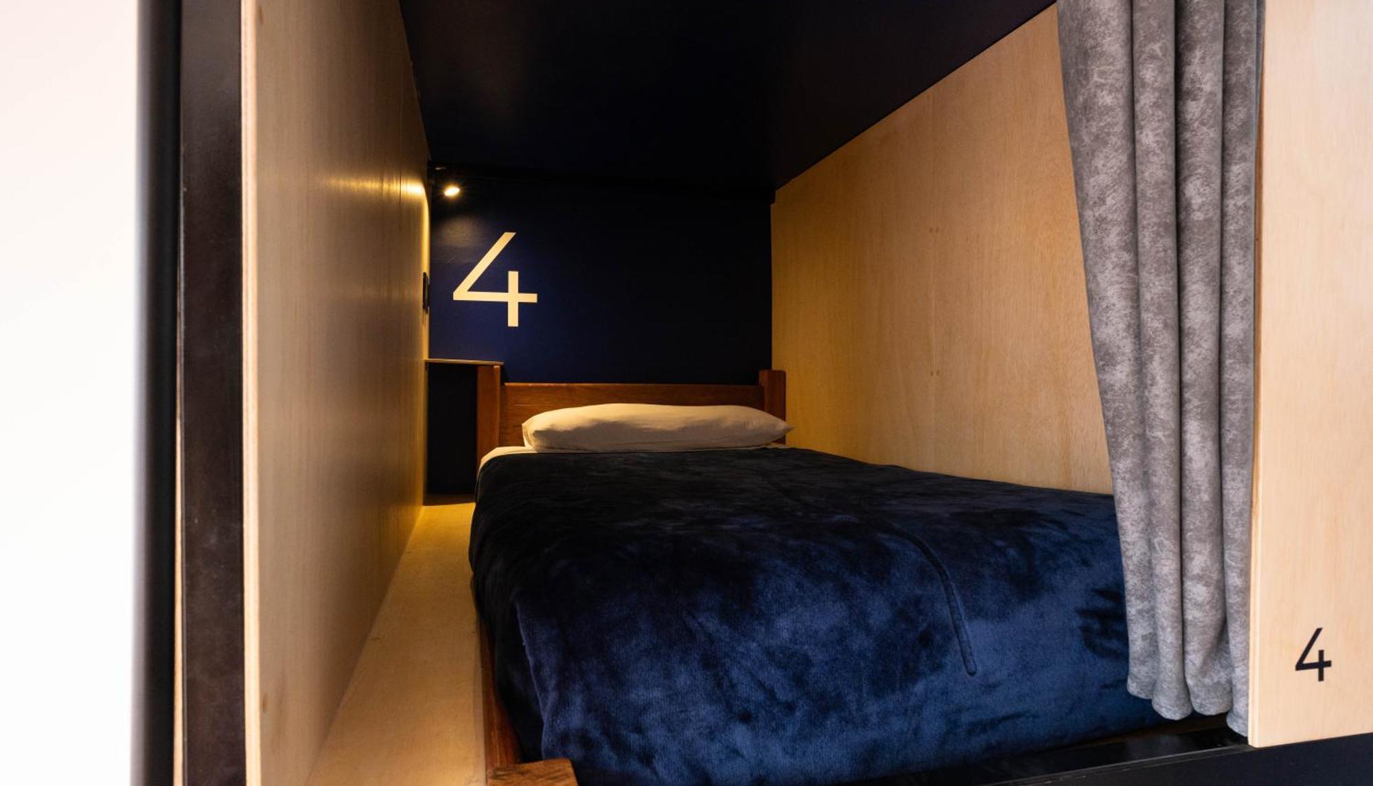 Bed 6-Bed Dormitory Room