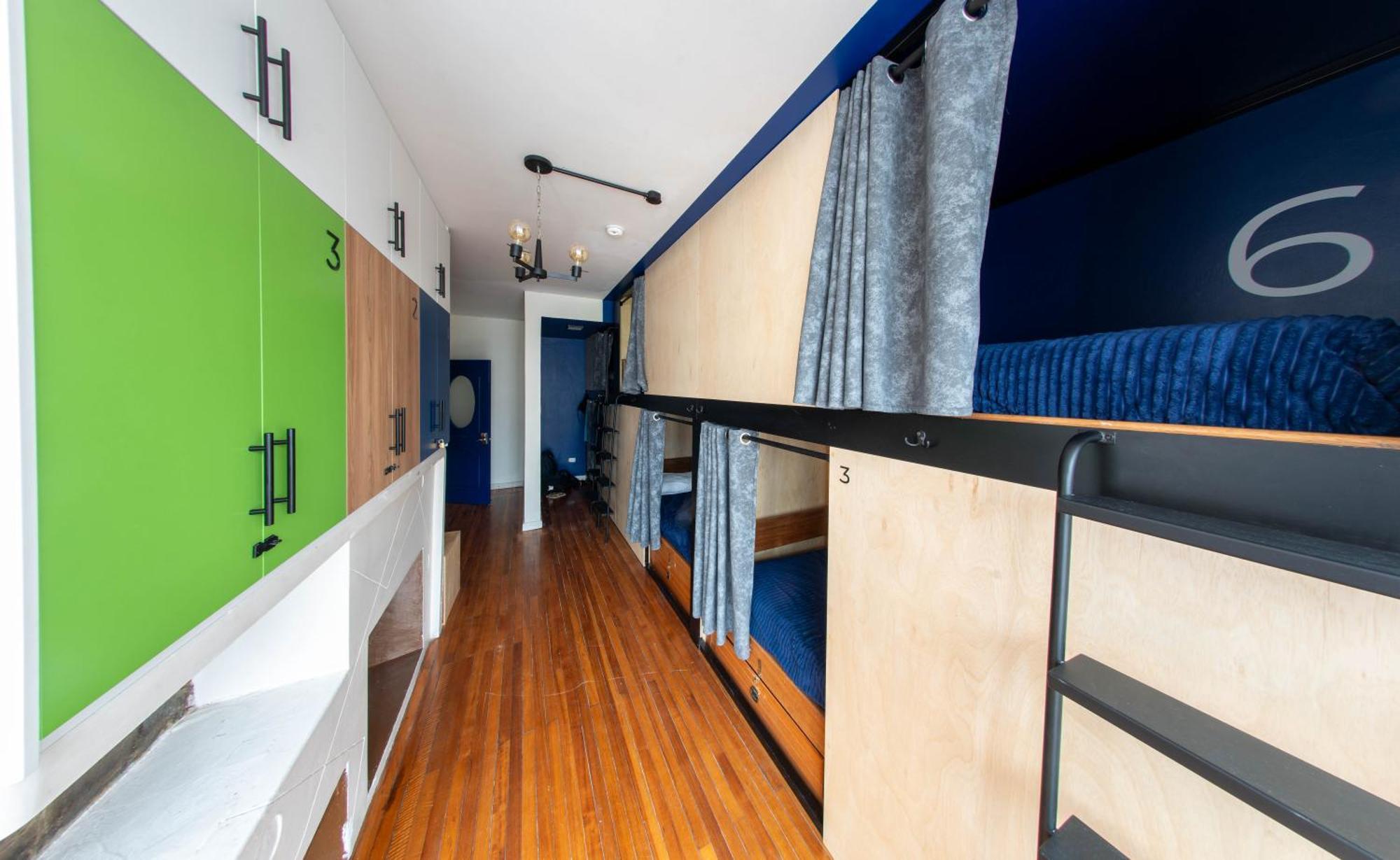Bed 6-Bed Dormitory Room